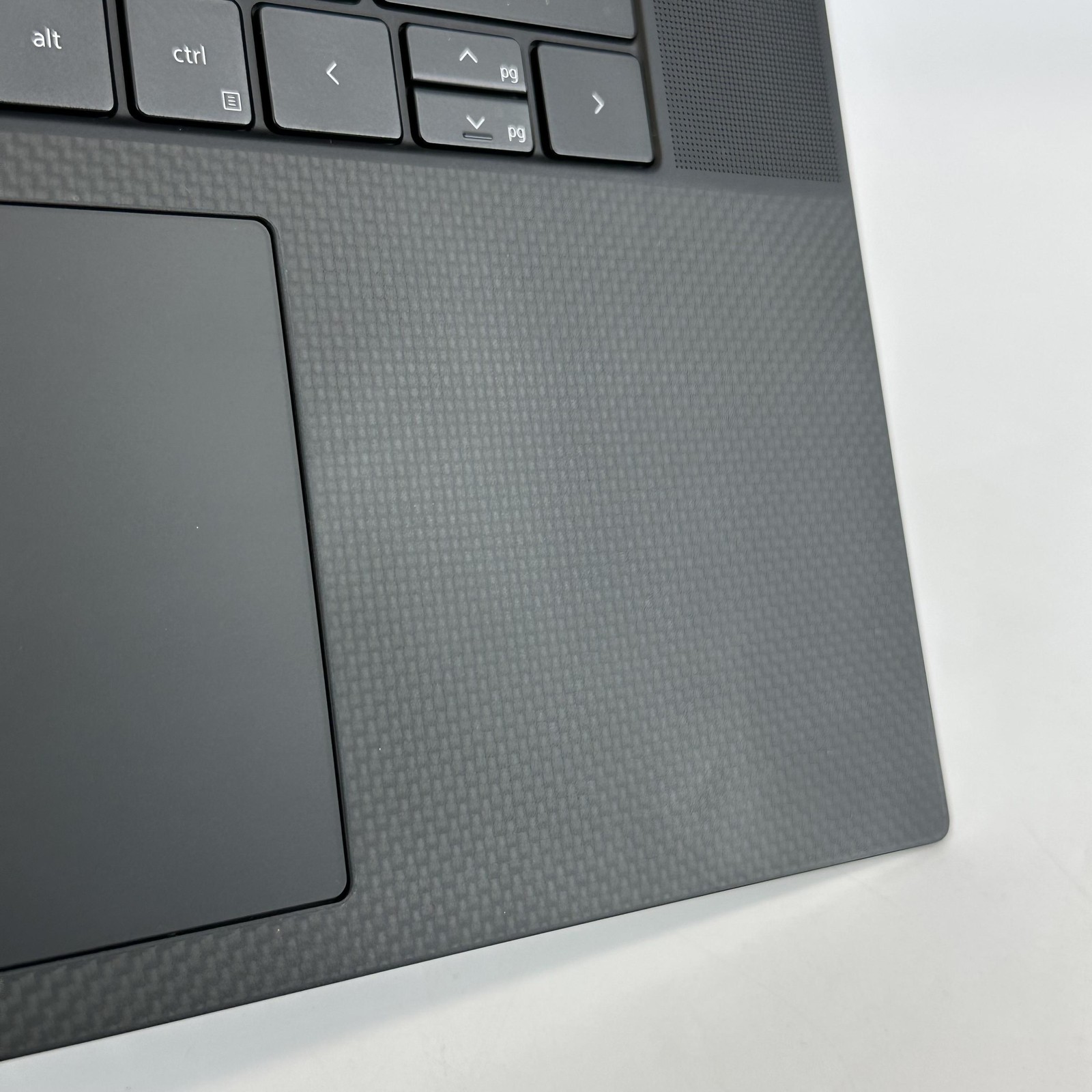 Dell XPS 17 9730 UHD+ TOUCH 2.4 GHz i7-13700H 32GB 1TB SSD RTX 4070 Excellent