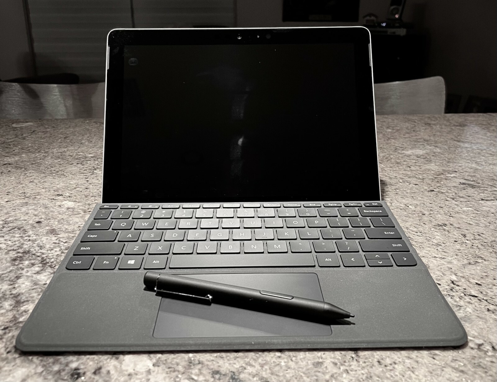 Microsoft Surface Go 10″ (256GB SSD, Intel Pentium, 1.60 GHz, 8GB)