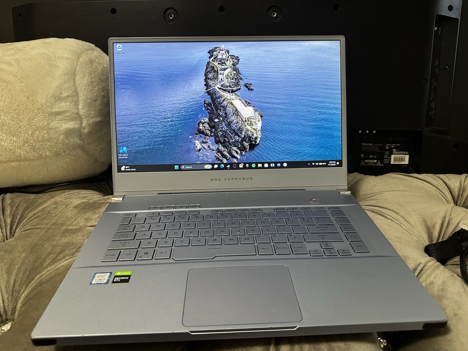 ASUS ROG Zephyrus Gaming Laptop Intel Core i7 9th Gen NVIDIA GeForce GTX