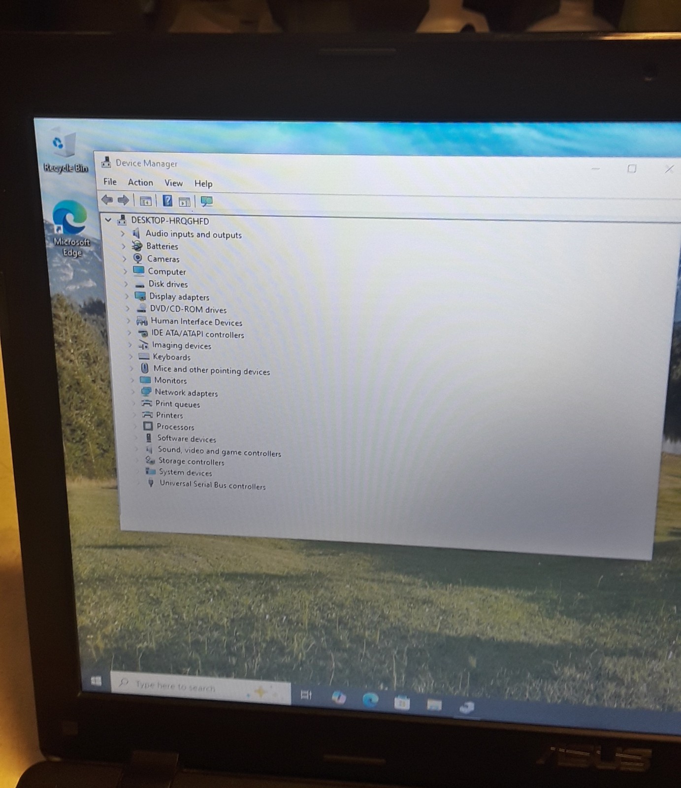 Windows 10 MINT ASUS F75A 17.3″ Intel Core i3 2.30GHz 8GB RAM 500GB and Charger