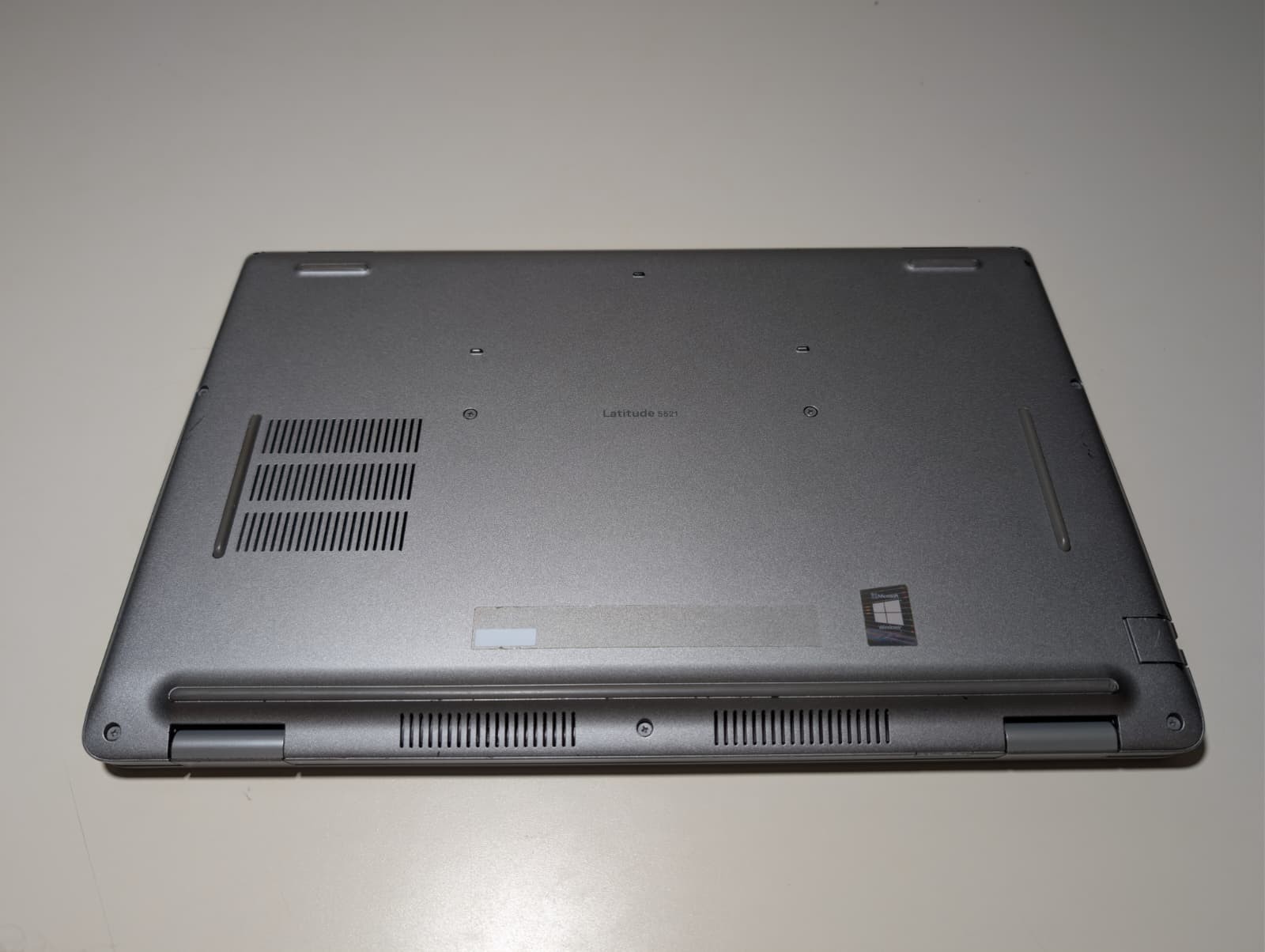 Dell Latitude 15 5521 | i5 11th Gen 16GB RAM 256GB NVMe SSD | Backlit Win 11 Pro