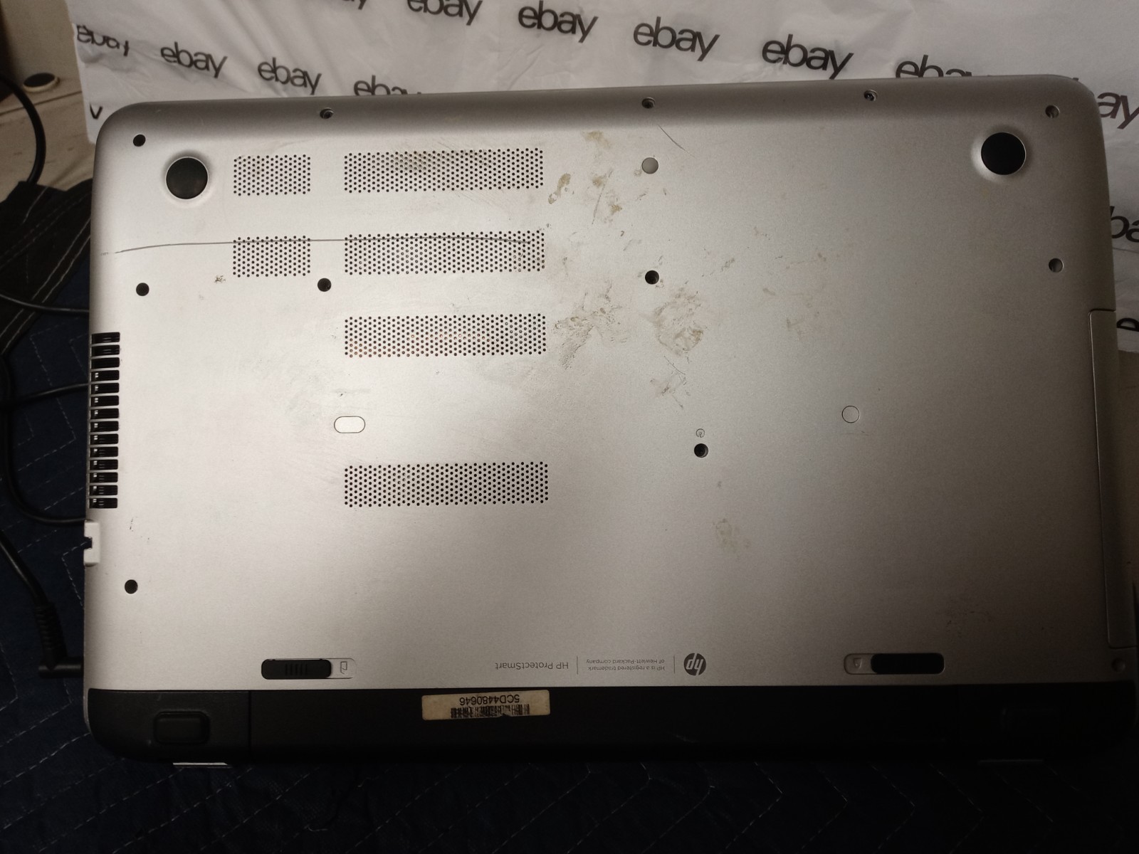 HP Pavilion 17-f233nr AMD A10- 5745m @2.10 GHz/ 8 GB RAM / 1 TB HDD NO OS NO AC