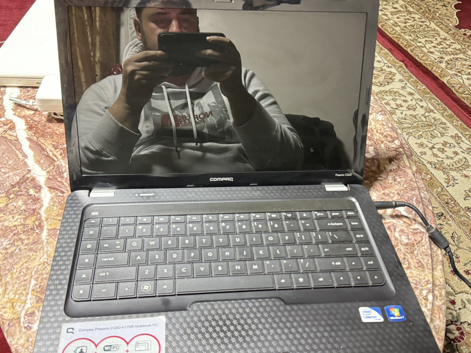 HP Compaq Presario CQ62 15.6 WINDOWS 7 Intel Celeron 2.20GHZ, 3gb Ram, 300gbHDD