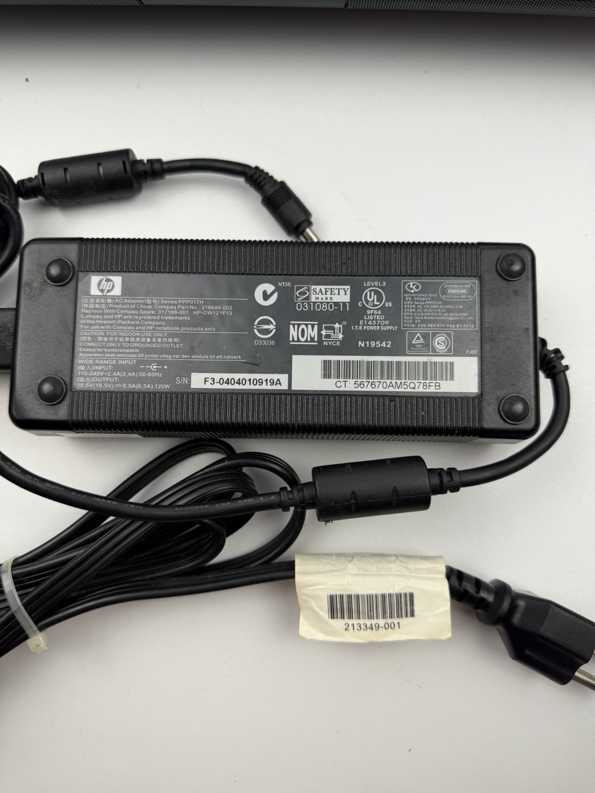 COMPAQ Presario R3000 | Laptop | Windows XP Professional | With power Cord