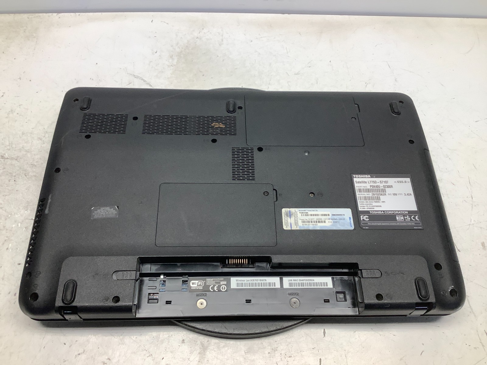Toshiba Satellite L775D-S7107 AMD A6-3420M Quad-Core 1.5GHz 4 GB NO HDD