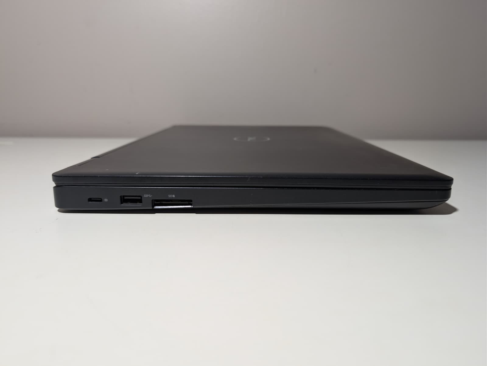 DELL LATITUDE 5590 | i5-8250U 16GB RAM 256GB SSD | FHD Backlit | Windows 11 Pro