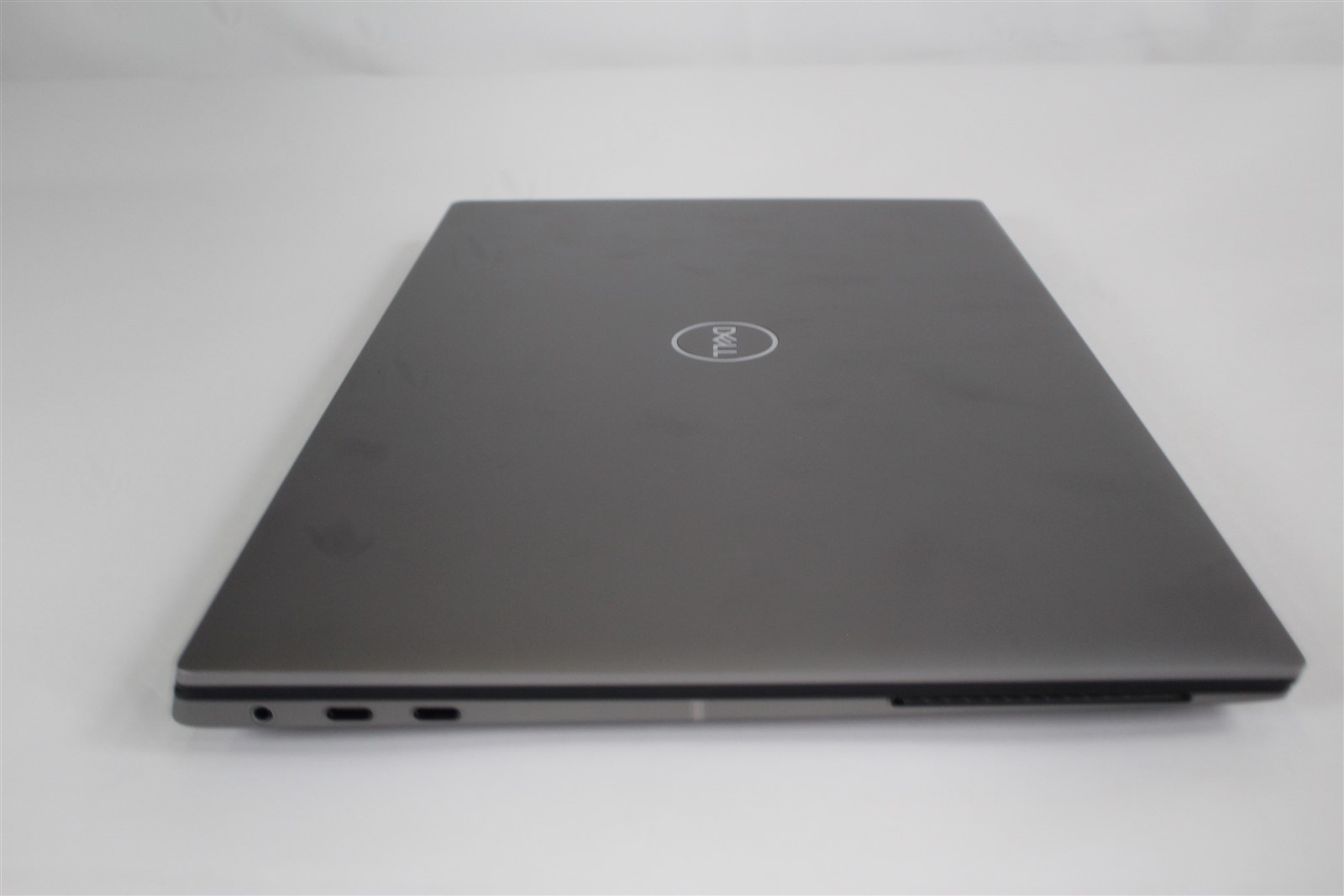 Dell Precision 5490 P154G 2024 14” Core Ultra 7 165H 1.4GHz 32GB 512GB SSD