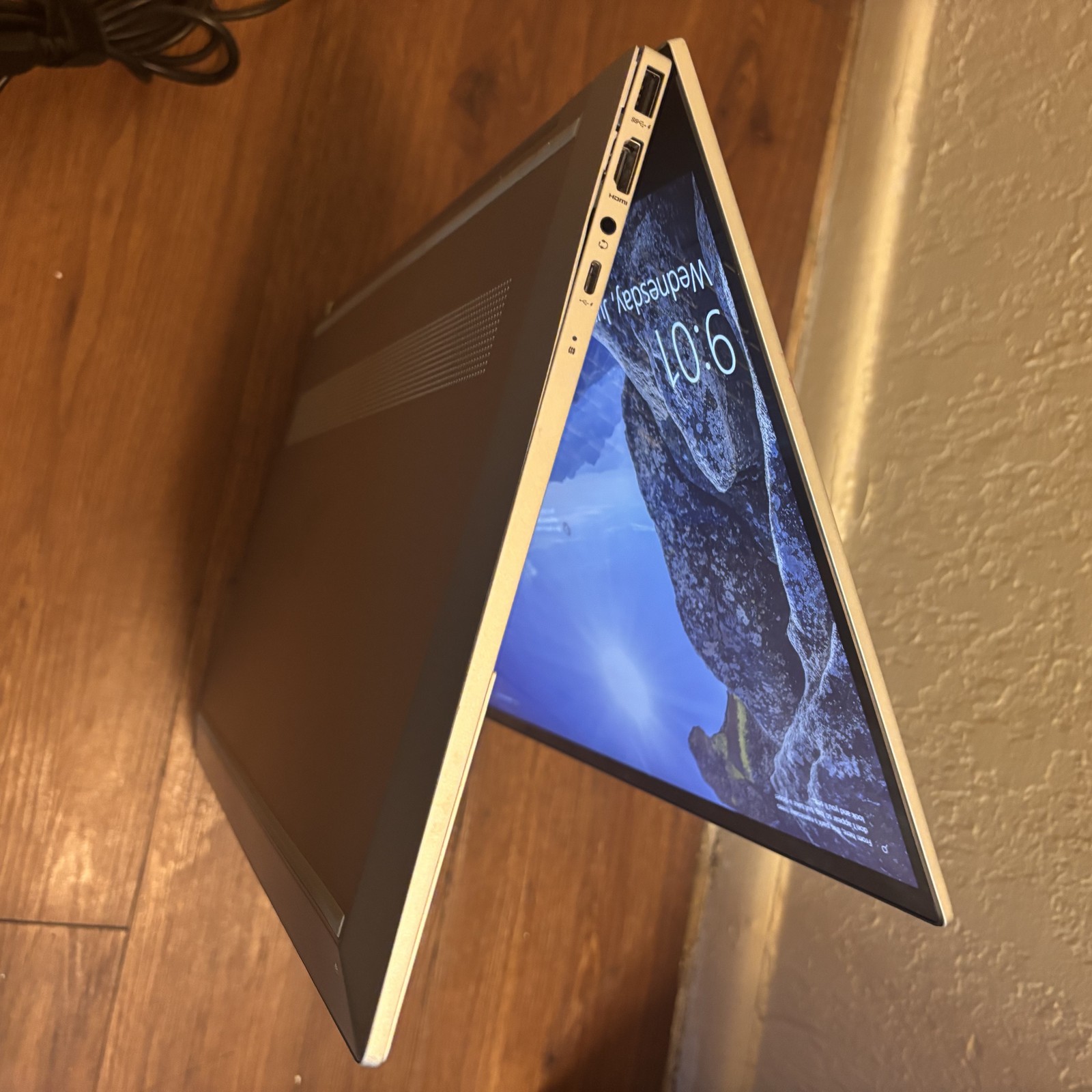 HP Envy 17m-cg0013dx Laptop i7-1065G7 1.3GHz 12GB 512GB SSD NVIDIA CRACKEDSCREEN