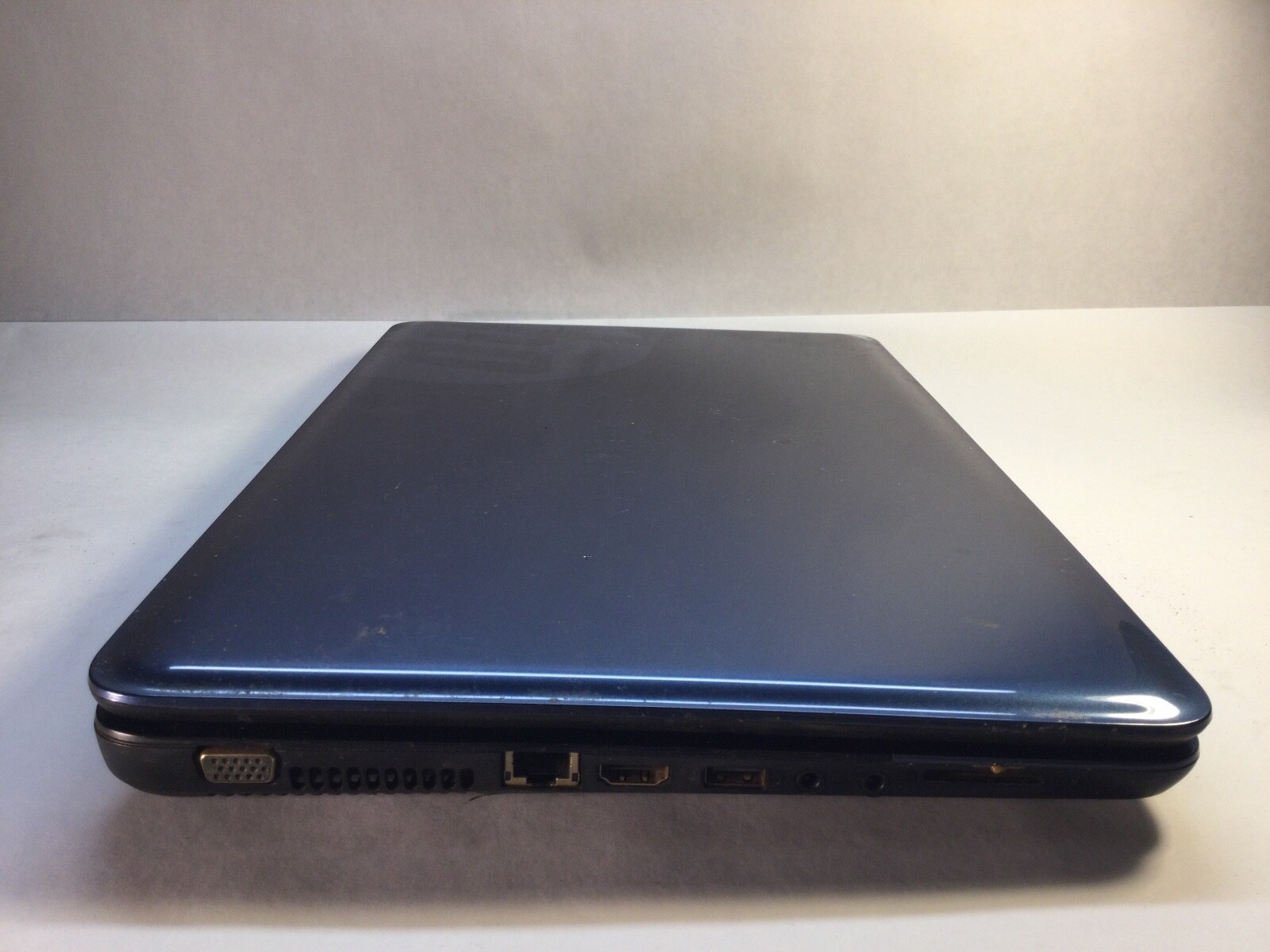 HP 2000 15″ Laptop AMD E-300 -BOOTS TO BIOS/LOUD FAN -MZ