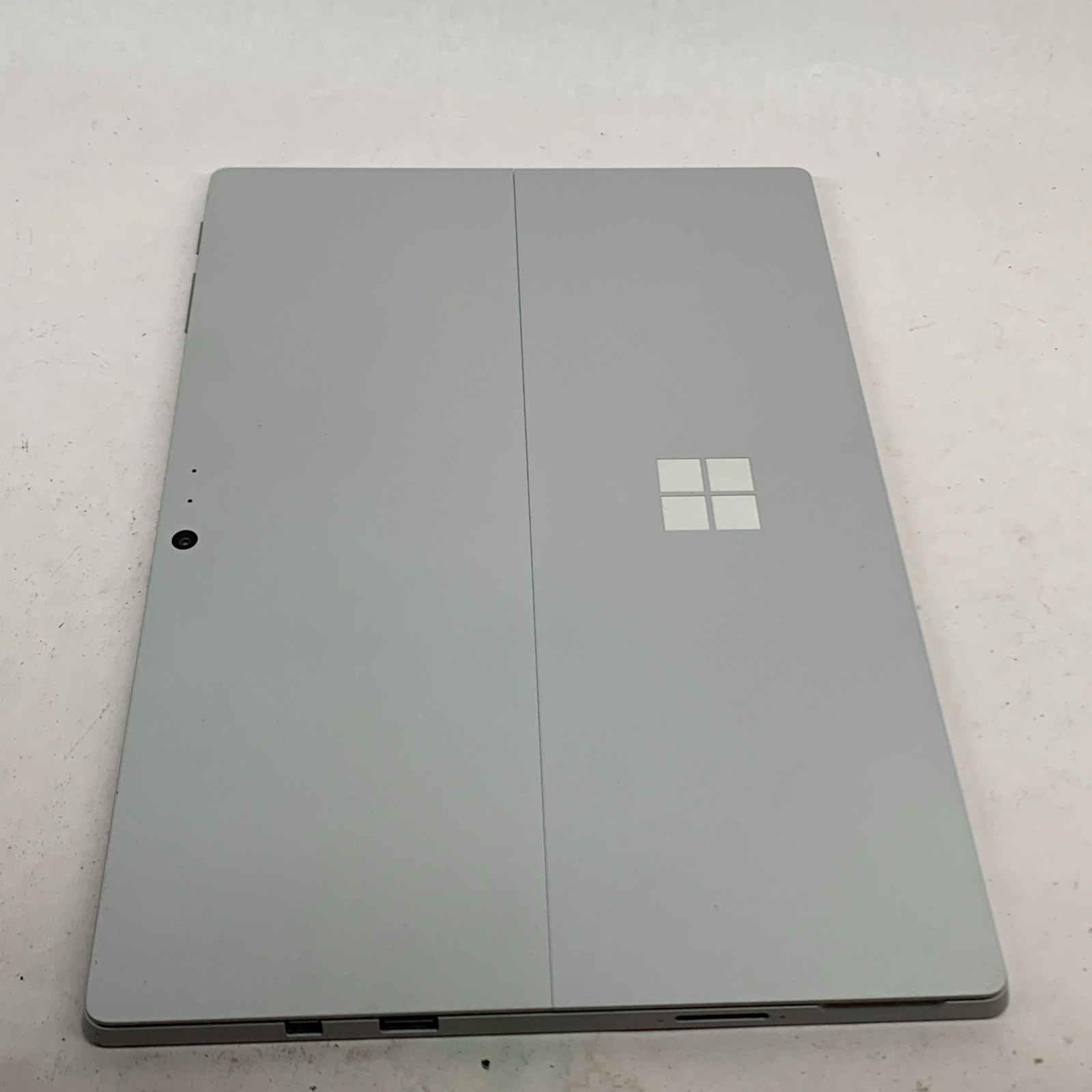 Microsoft Surface Pro 4 1724 Intel i5-6300U 4GB RAM 128GB Windows 10 Pro