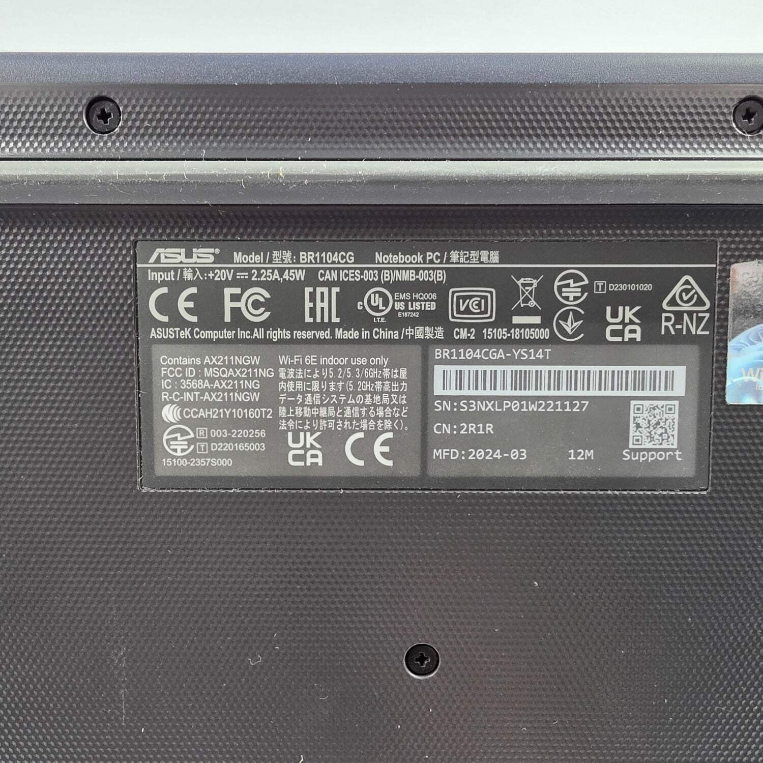 Asus ExpertBook BR1104CG 11.6″ N100 800 MHz 4GB RAM 128GB SSD