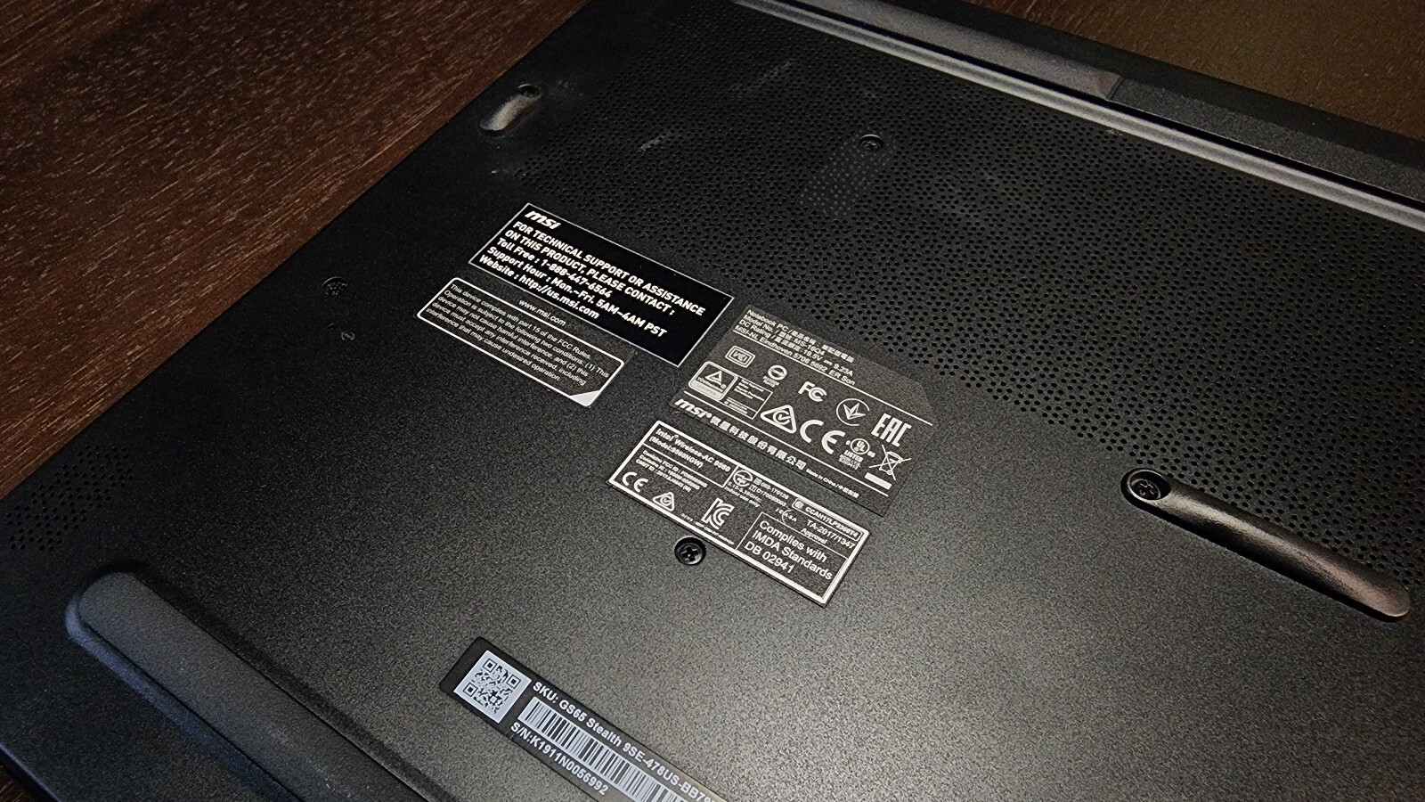 MSI GS65 STEALTH MS-16Q4 i7-8750H Nvidia RTX 2060 32GB 512GB SSD Gaming Laptop