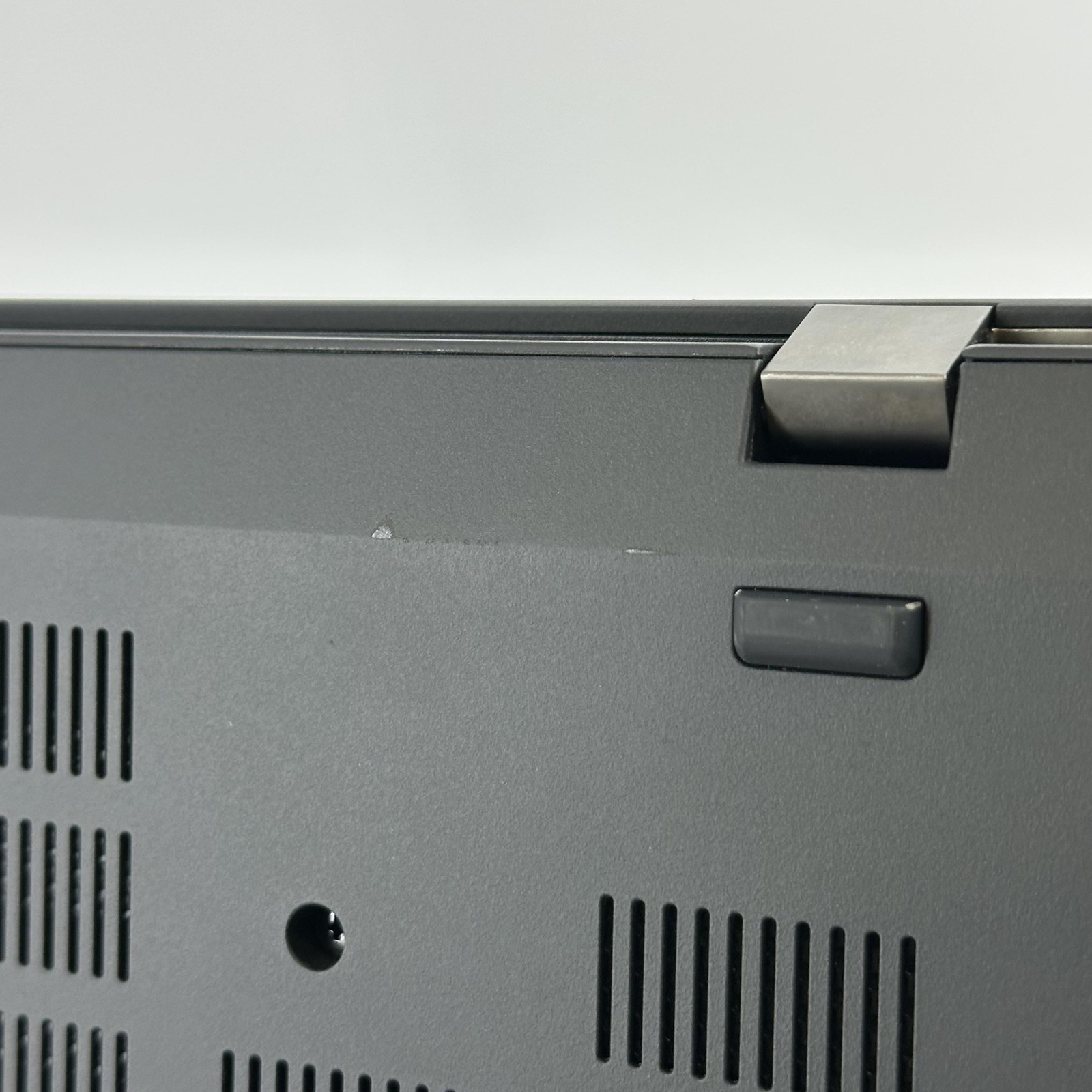 Lenovo ThinkPad T16 Gen 1 2022 Gray FHD+ 2.1 GHz i7-1260P 16GB 1TB SSD Very Good