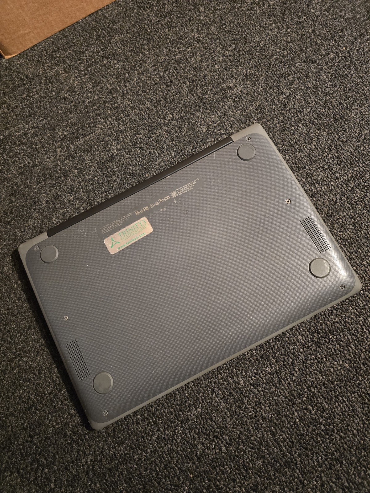 HP- Chromebook 11A G8 11.6″ (32GB eMMC, AMD A4-9120C, 4GB) Laptop ***