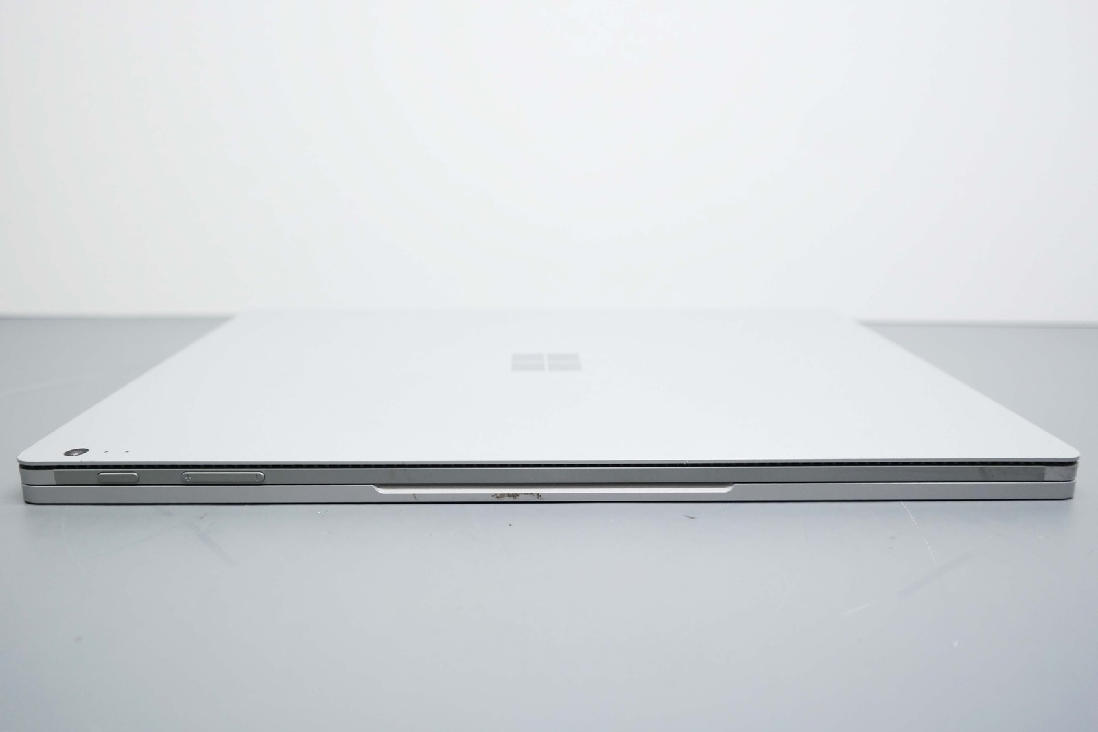 Microsoft Surface Book 2 13.5″ Intel Core i5 8GB 256GB – Silver ISSUE