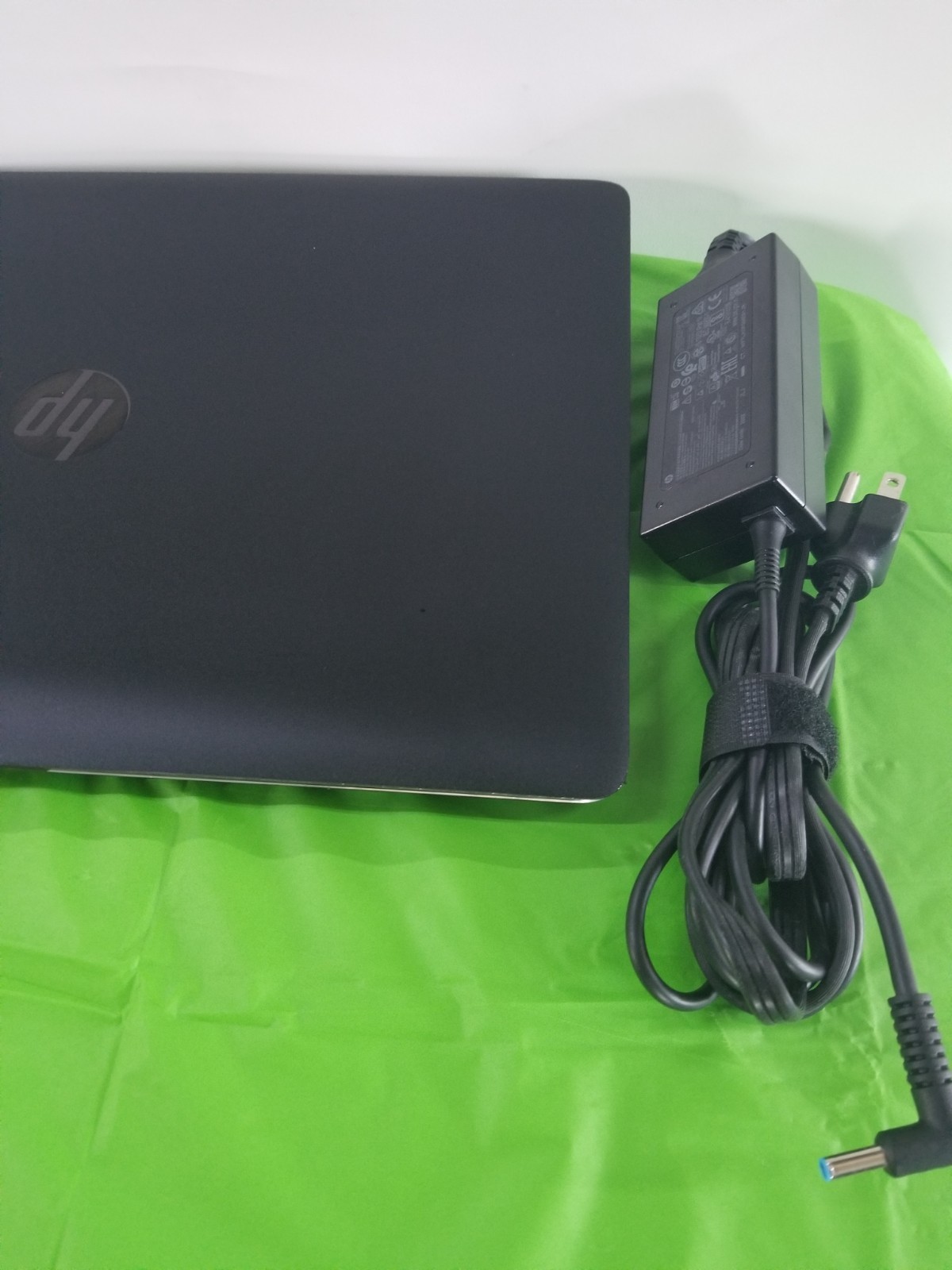 HP ZBook 15 G3 15.6” Xeon E3-1545M V5 2.90GHz 16GB RAM 256GB NVMe WIN 11