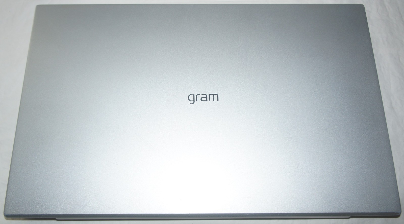 Good LG Gram 5Z90P Ultra Light Intel i7-1165G7/16GB/256GB/15.6″/Windows 11 Pro