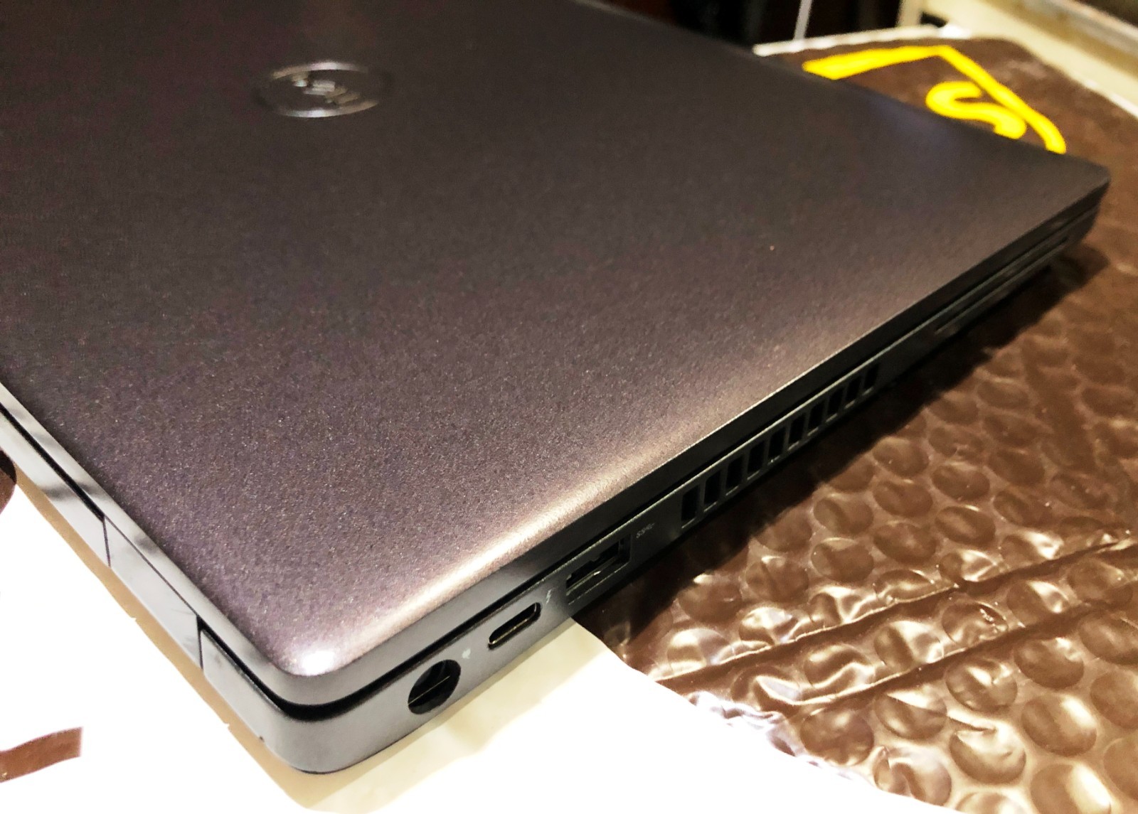 DELL LATITUDE 5401 14″ FHD i-9400H 2.5GHz 16GB RAM 1T Samsung 970 EVO+ NVMe SSD