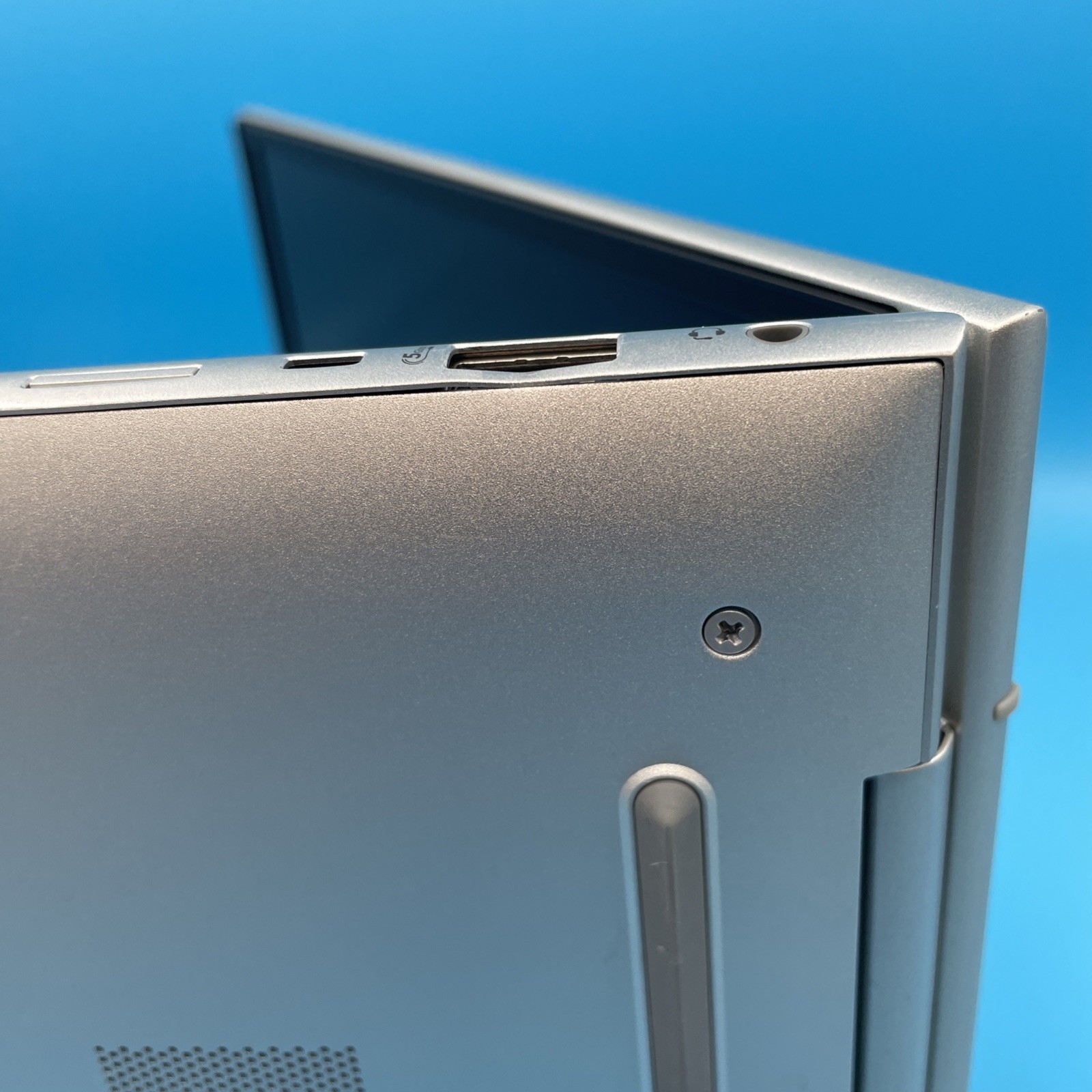 HP EliteBook 840 G11 | Ultra 5 135U | 32GB RAM | 512GB SSD | NO OS | 88% BATTERY
