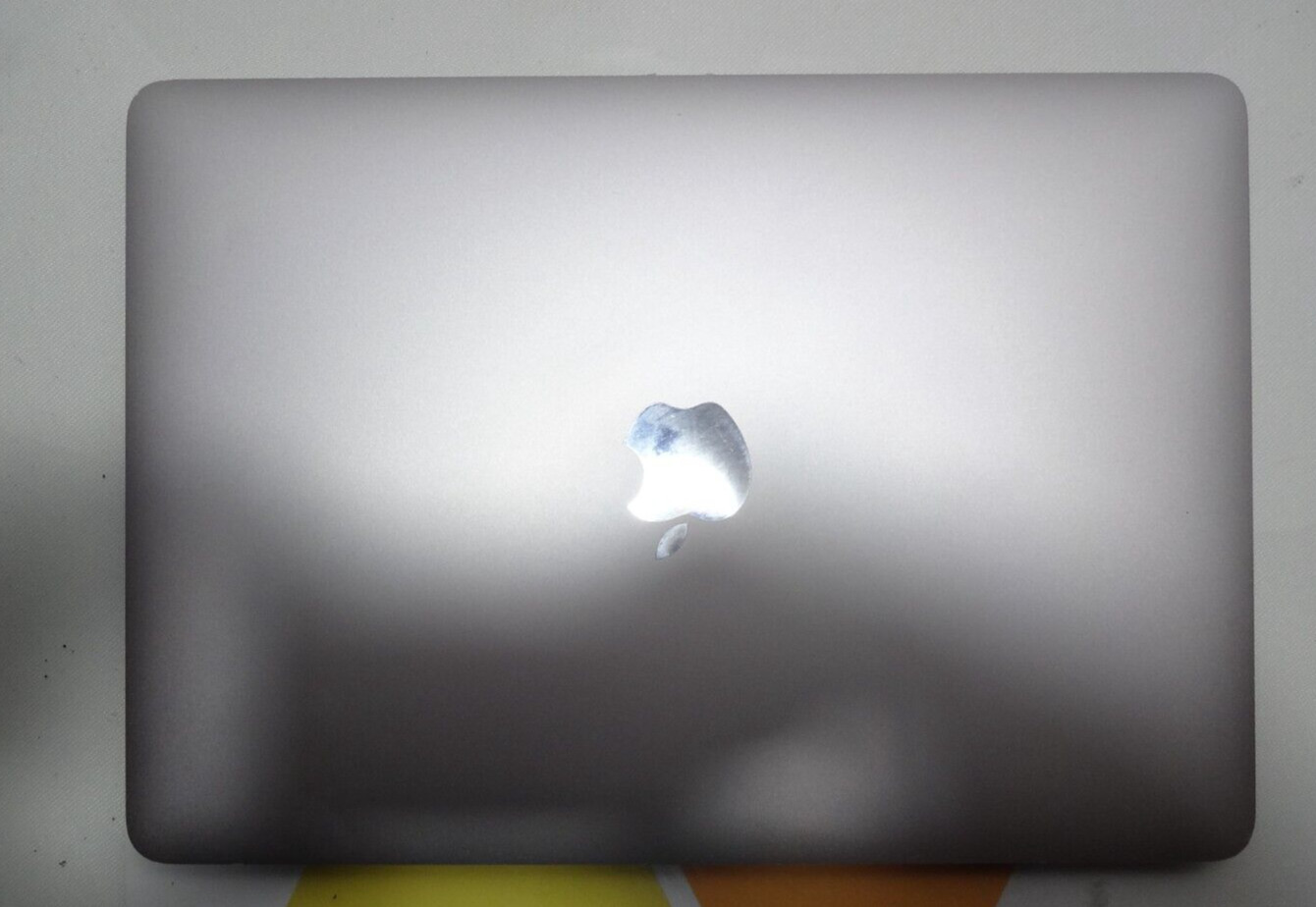 Restored – Great Condition 2017 Apple MacBook i5 8GB RAM 512GB SSD MNYJ2LL/A
