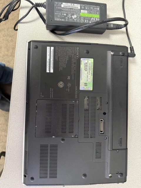 Vintage Sony VAIO Laptop PCG-6J2L Intel Core Duo T2400 Windows XP All Original