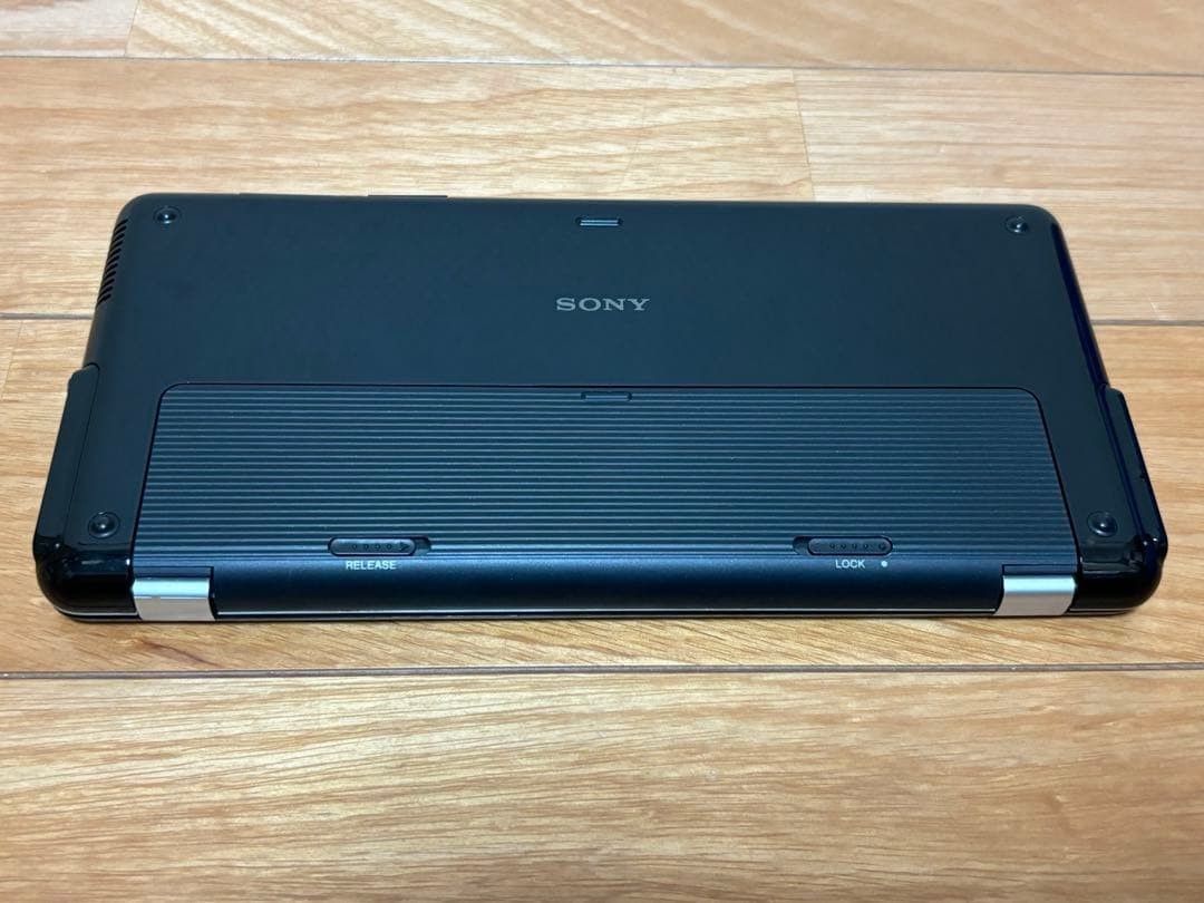 Sony VAIO VGN-P90S type P 8″ Ultraportable Atom Z540 2GB 60GB WinXP As-Is