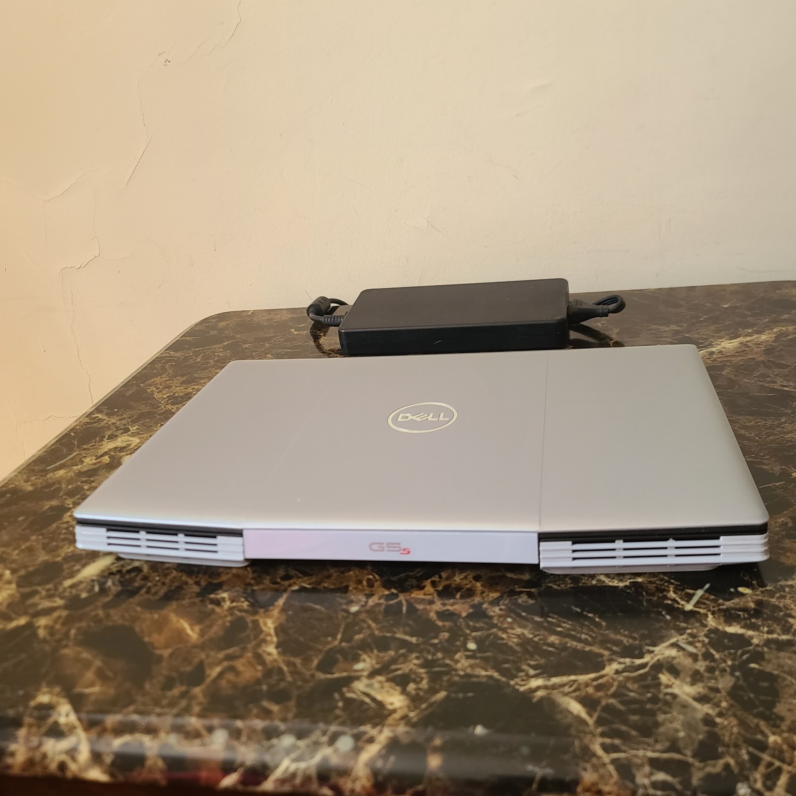 DELL G5 SE 5505 GAMING LAPTOP RYZEN 5-4600H 3.00GHz 12GB RAM RX5600M 256GB NVMe