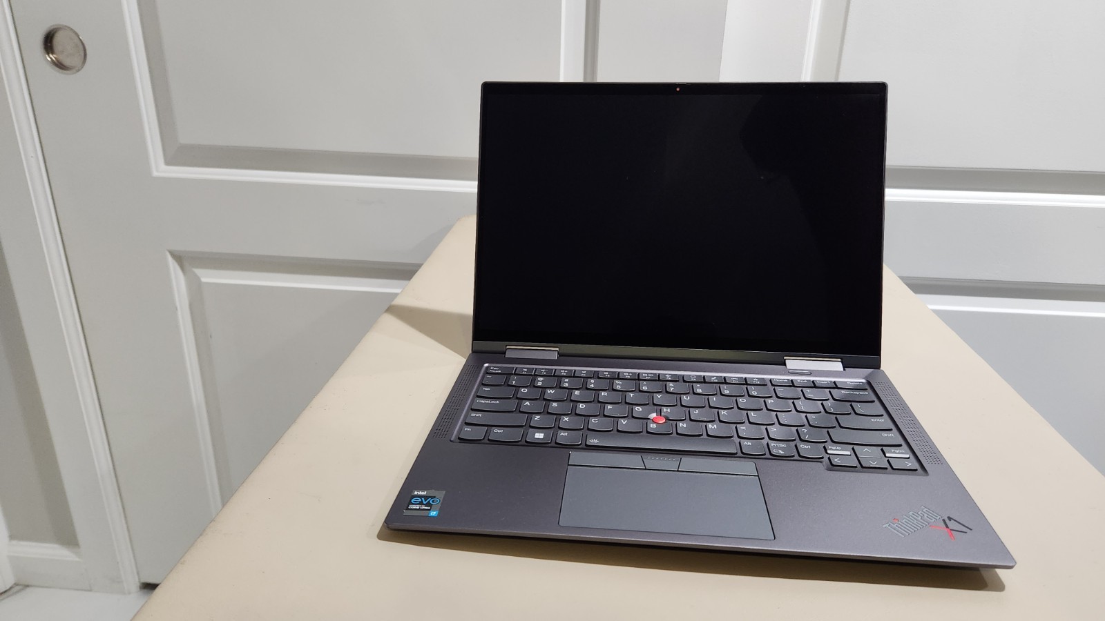 Lenovo ThinkPad X1 Yoga Gen 6 14″ Touch 16GB RAM 512GB SSD Win 11 Pro,