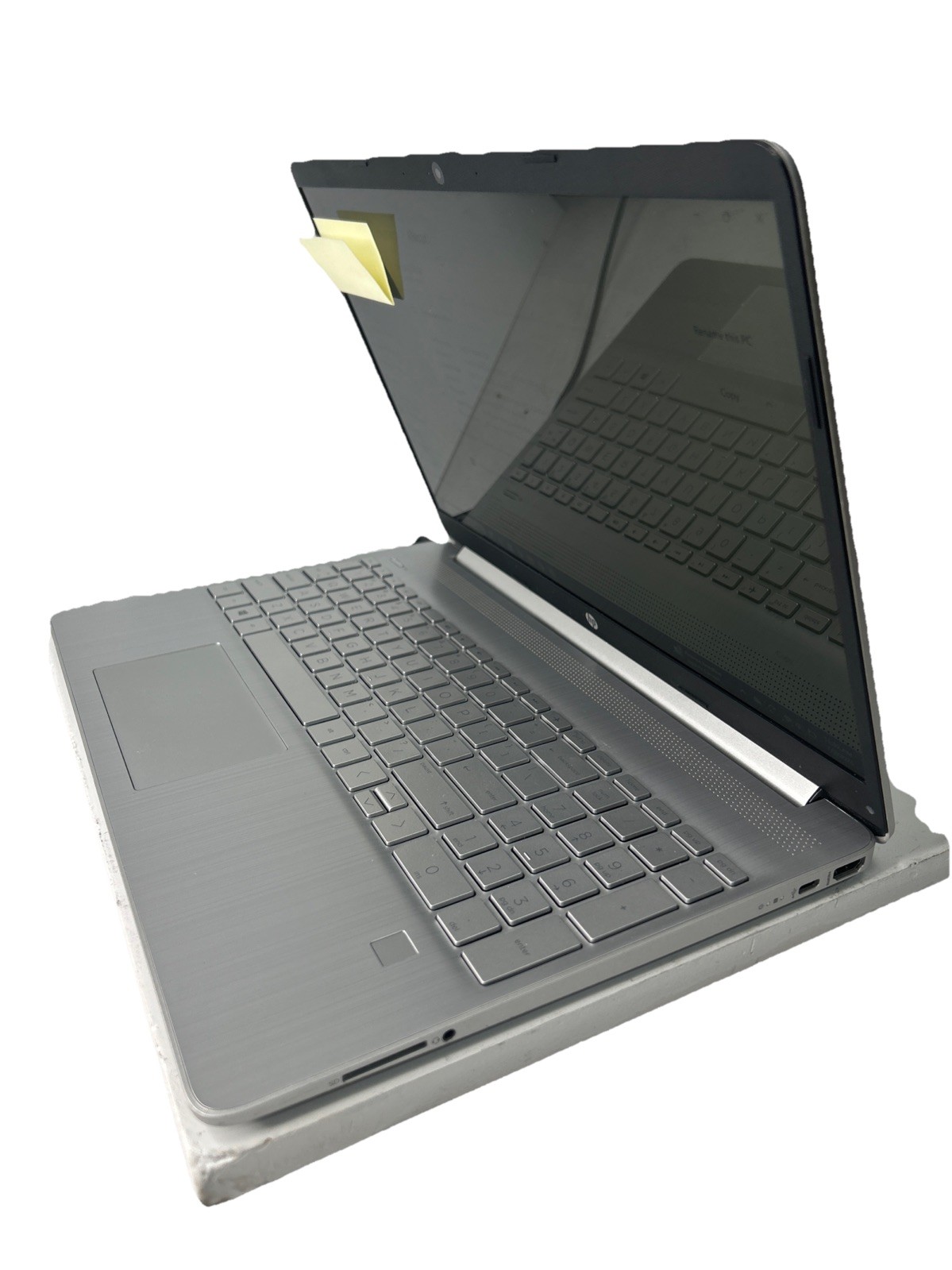 HP 15-DY1027OD 15.6″ Laptop – Intel Core i7-1065G7, 8GB RAM, 256GB SSD, Windows
