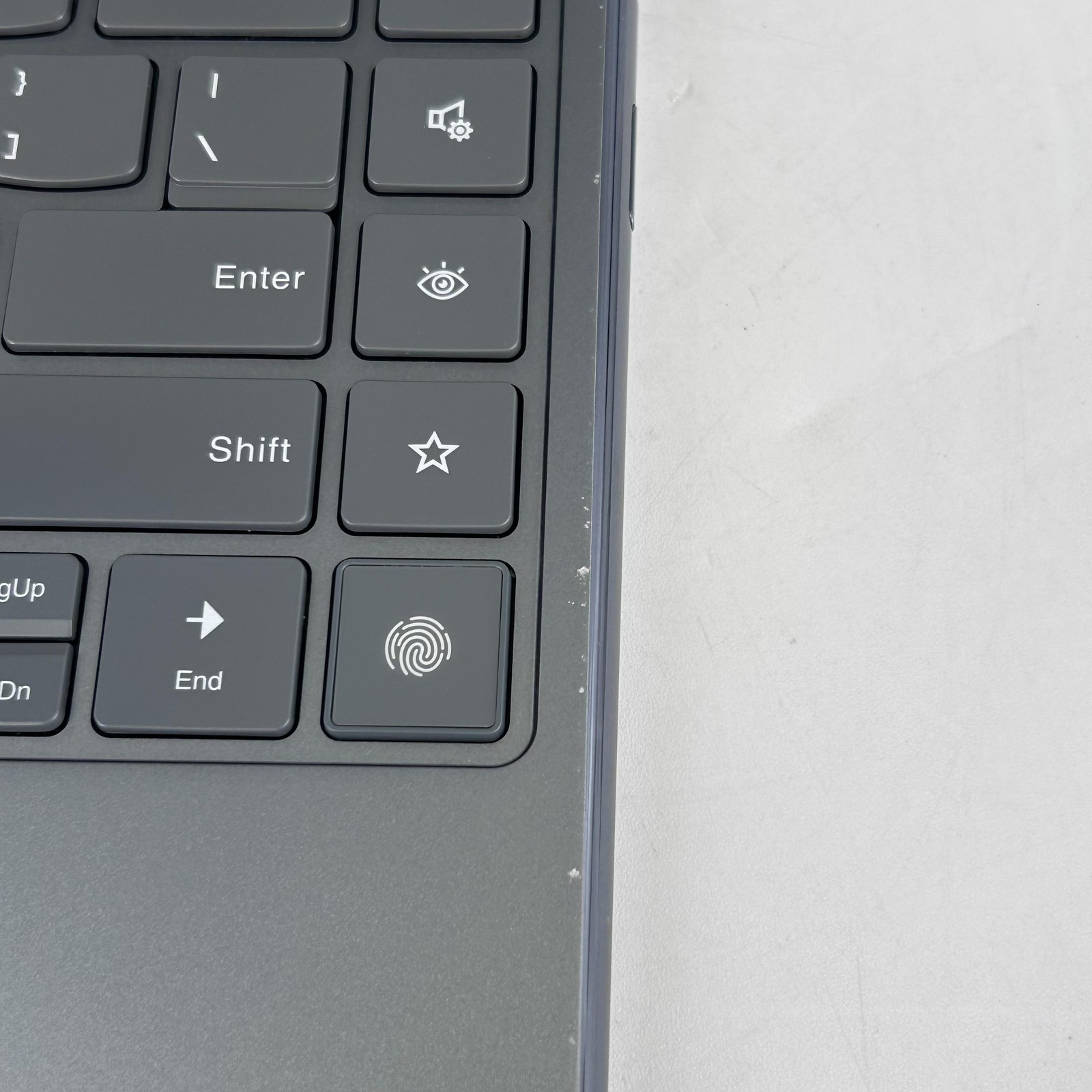 Lenovo Yoga 9i 14 Gray QHD+ TOUCH 1.4 GHz Ultra 7 155H 32GB 512GB SSD Good