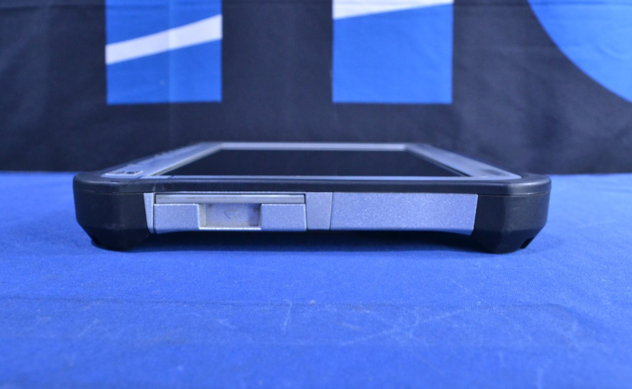 Panasonic FZ-G1 ToughPad with Docking Station i5-6300U/8GB/256GB/No OS (J070902)