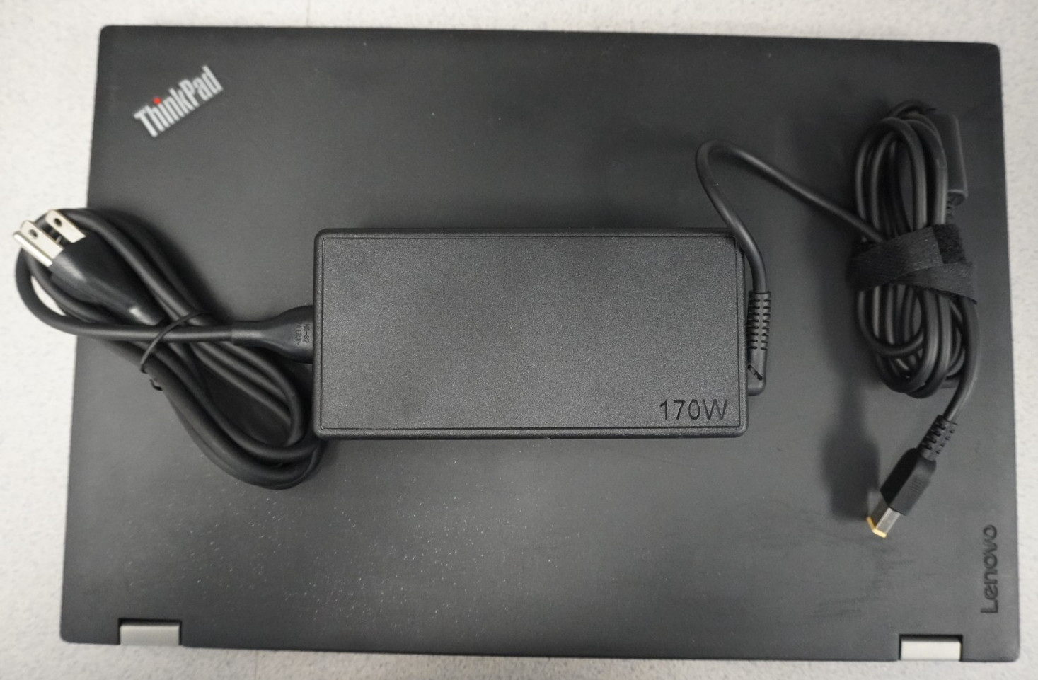 Lenovo Thinkpad P50 15.6″ Intel i7-6700HQ 16GB RAM 2TB+256GB NVMe Quadro 1000M