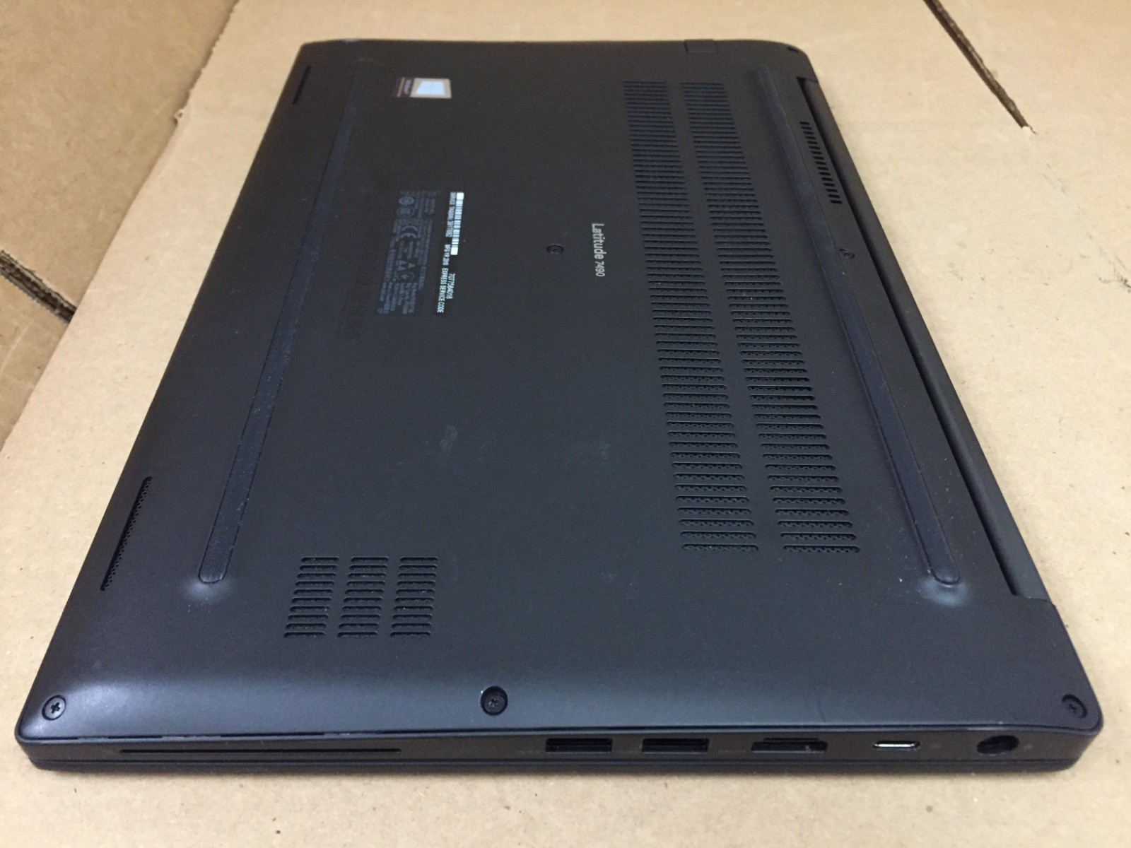 Dell Latitude 7490 14″ FHD Laptop i7-8650U 8GB RAM 256GB SSD w/AC