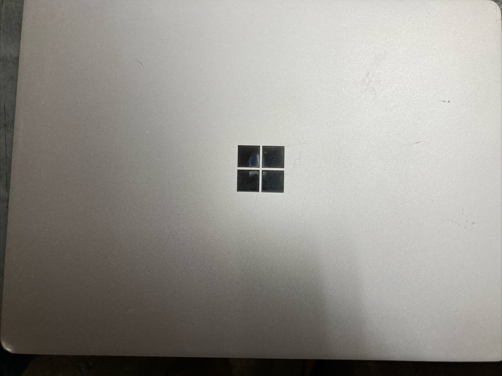 Microsoft Surface Go 1943 Core i5-1035G1 1.00GHz 8GB RAM 256GB SSD WIN 10 PRO
