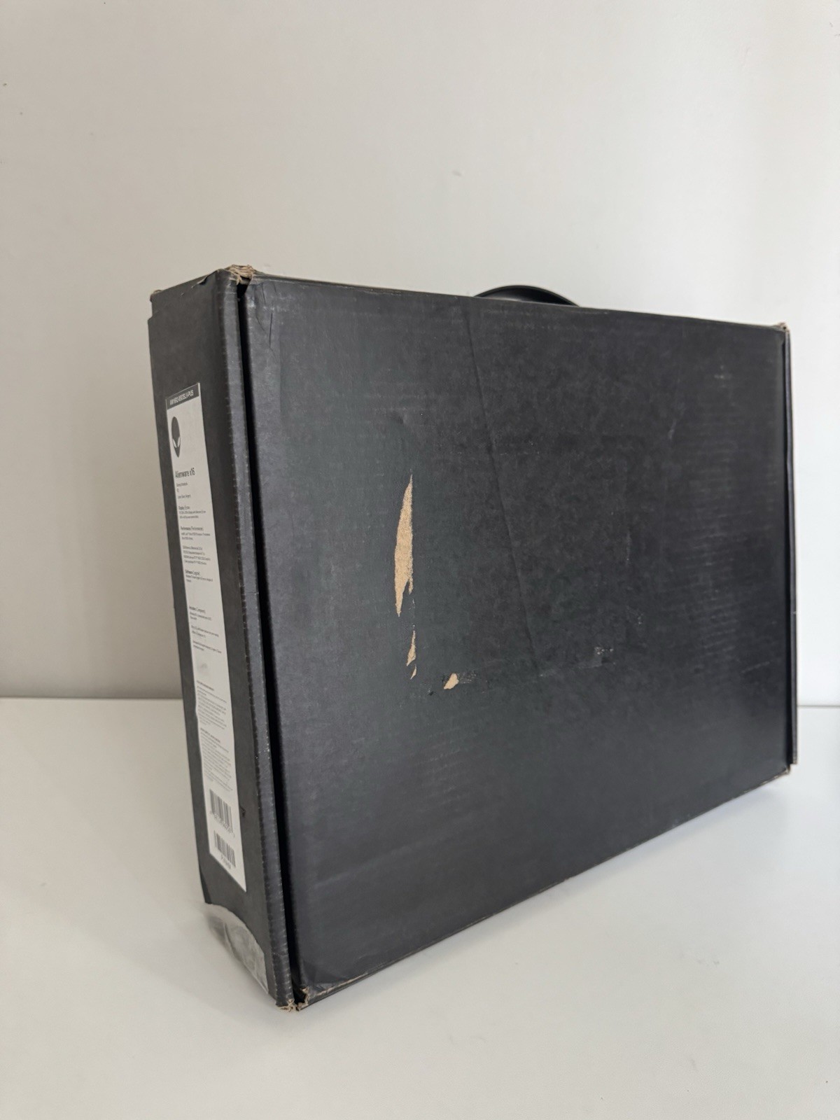 Alienware X16 R2 Silver 240Hz QHD+ 2.3 GHz Ultra 9 185H 32GB 1TB SSD RTX 4080