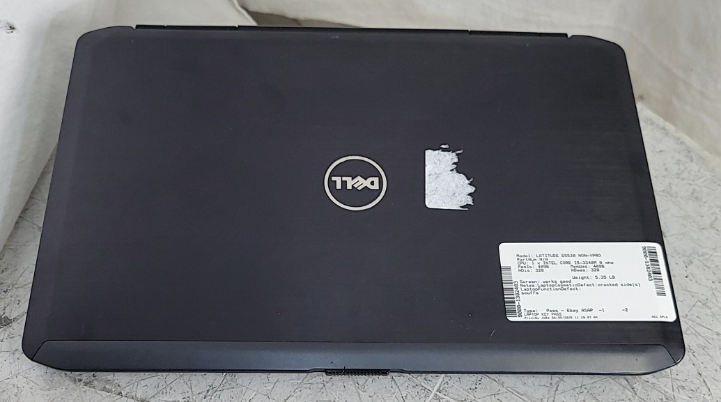 Dell Latitude E5530 NON-VPRO Laptop Core I5-3340M 2.7GHz 4GB 320GB SEE NOTES