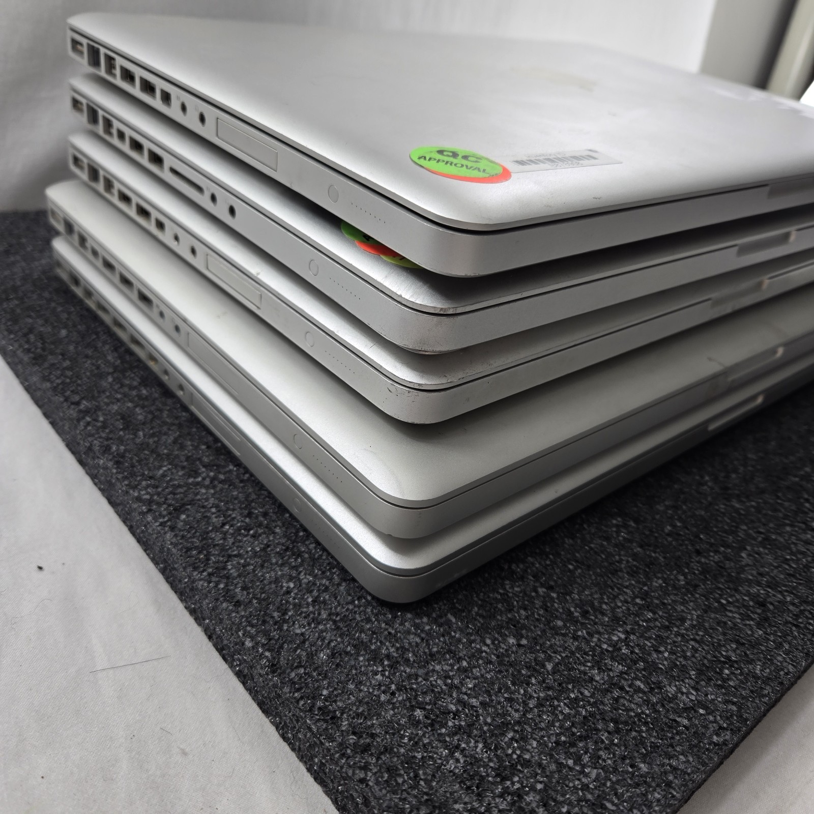 Lot of (5) Apple MacBook Pro A1286 Core 2 Duo – Mixed condition — PARTS