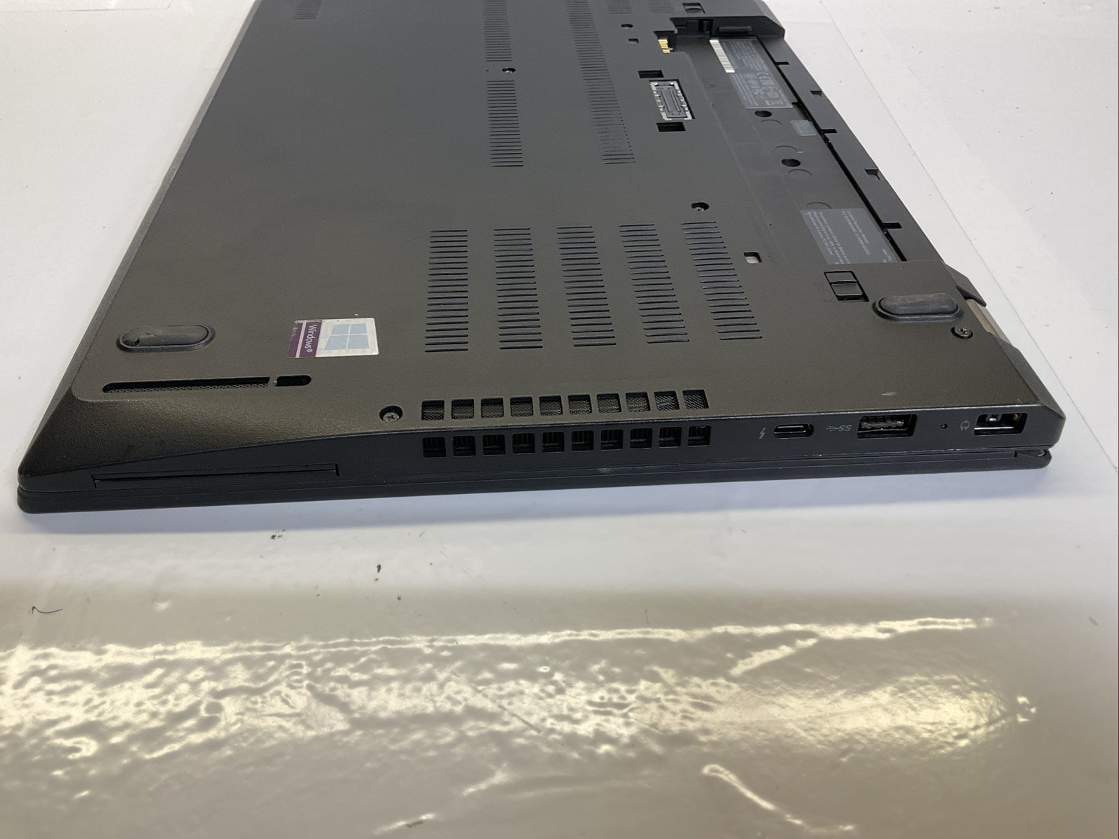 Lenovo ThinkPad T570 | Intel Core i7 7th Gen | Powers On (J3)