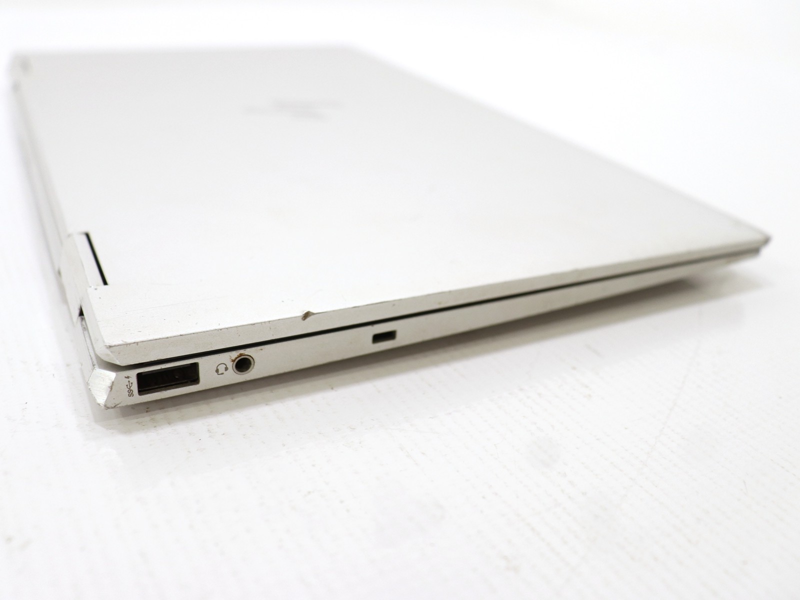HP EliteBook X360 1040 G7 i7-0610U 16GB 256GB NVMe Windows 11 Pro – Cracked LCD