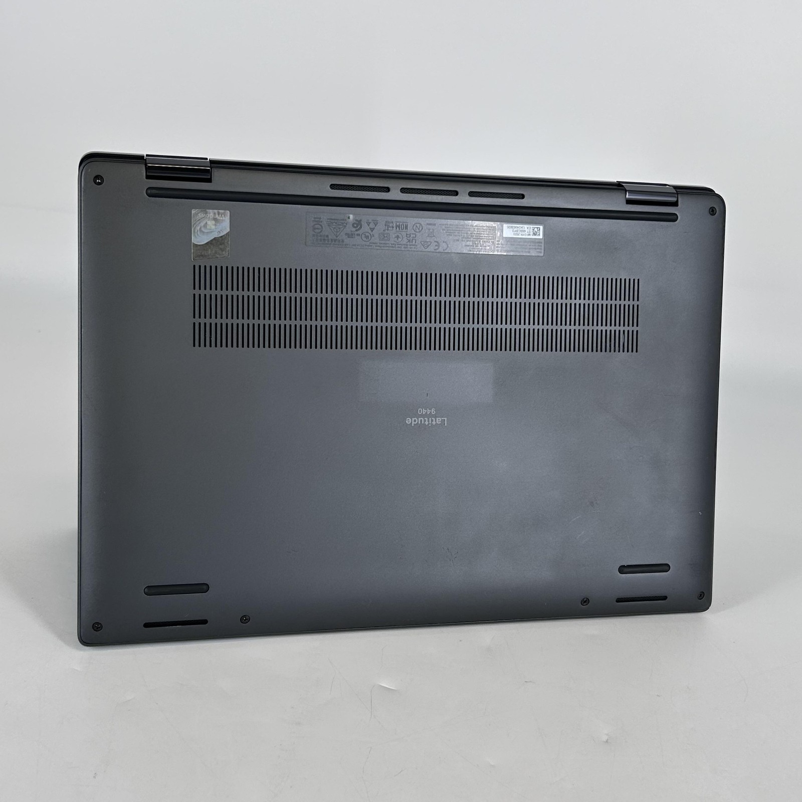 Dell Latitude 9440 (2-in-1) 14 Gray 2K TOUCH 1.8 GHz i7-1365U 32GB 1TB SSD Good
