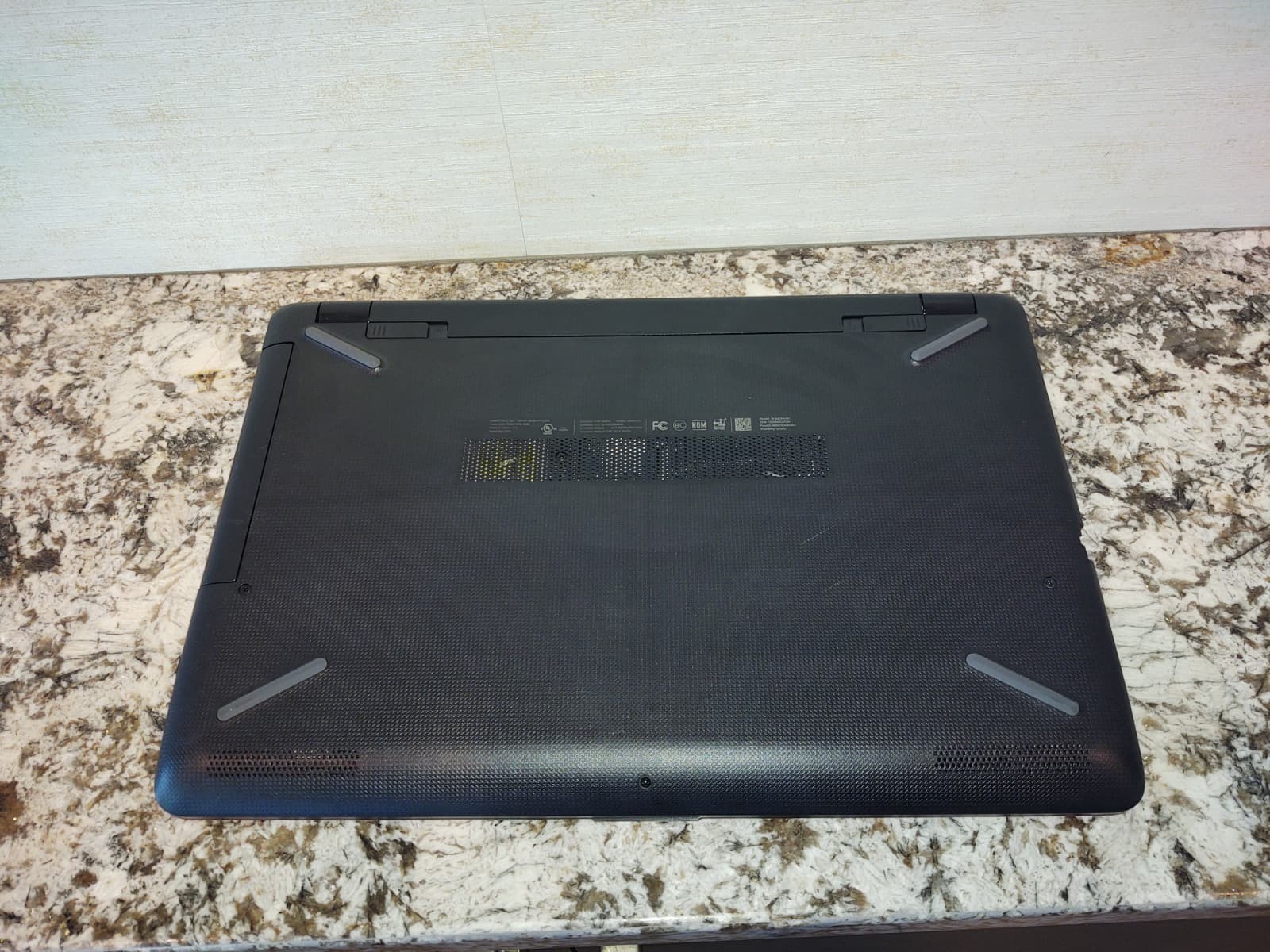 Great laptop for school, work or retro gaming HP Laptop 15-BS134WM 15.6″