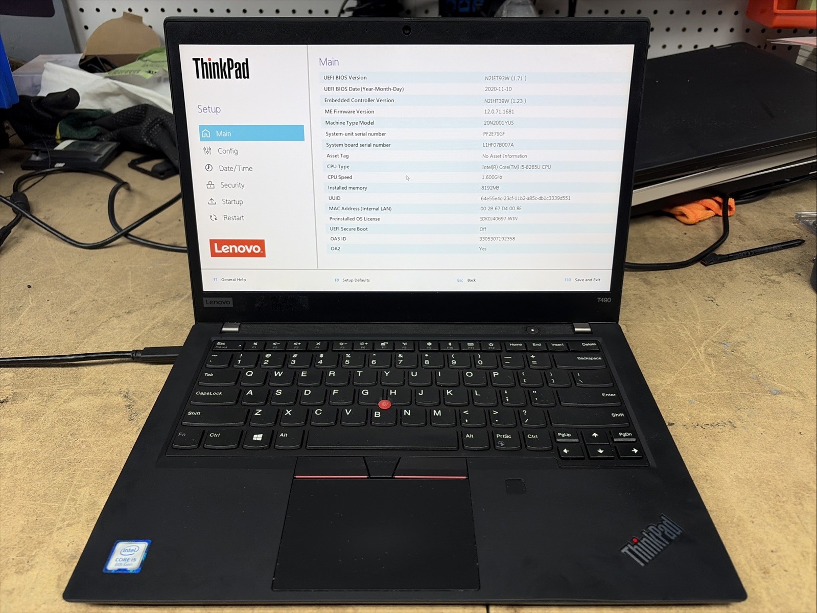 Lenovo ThinkPad T490 14″ FHD i5-8250U 8GB RAM No Battery/OS/SSD