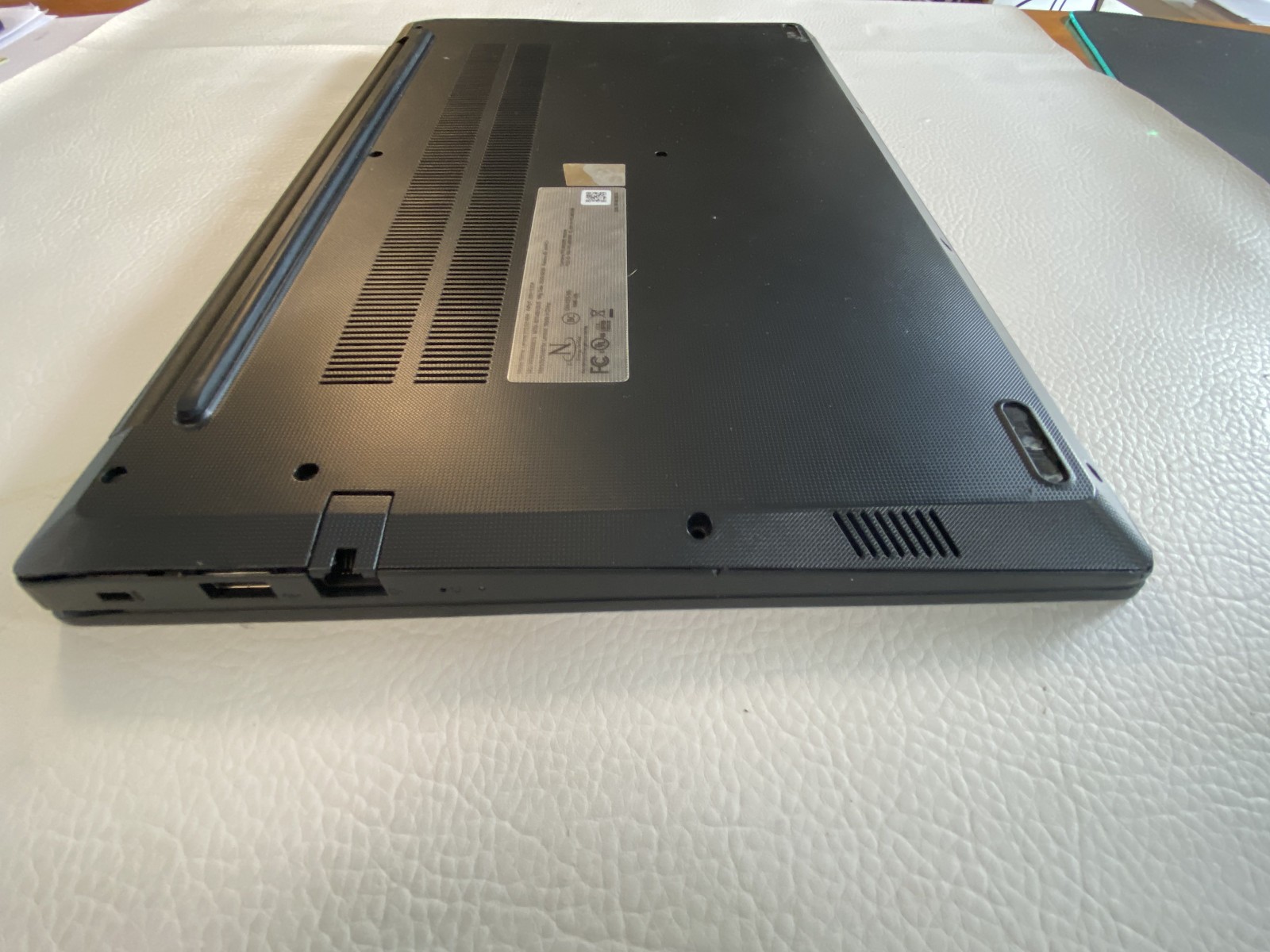 Lenovo V15 G3 ABA Won,t start AMD Ryzen 5 No HDD No RAM