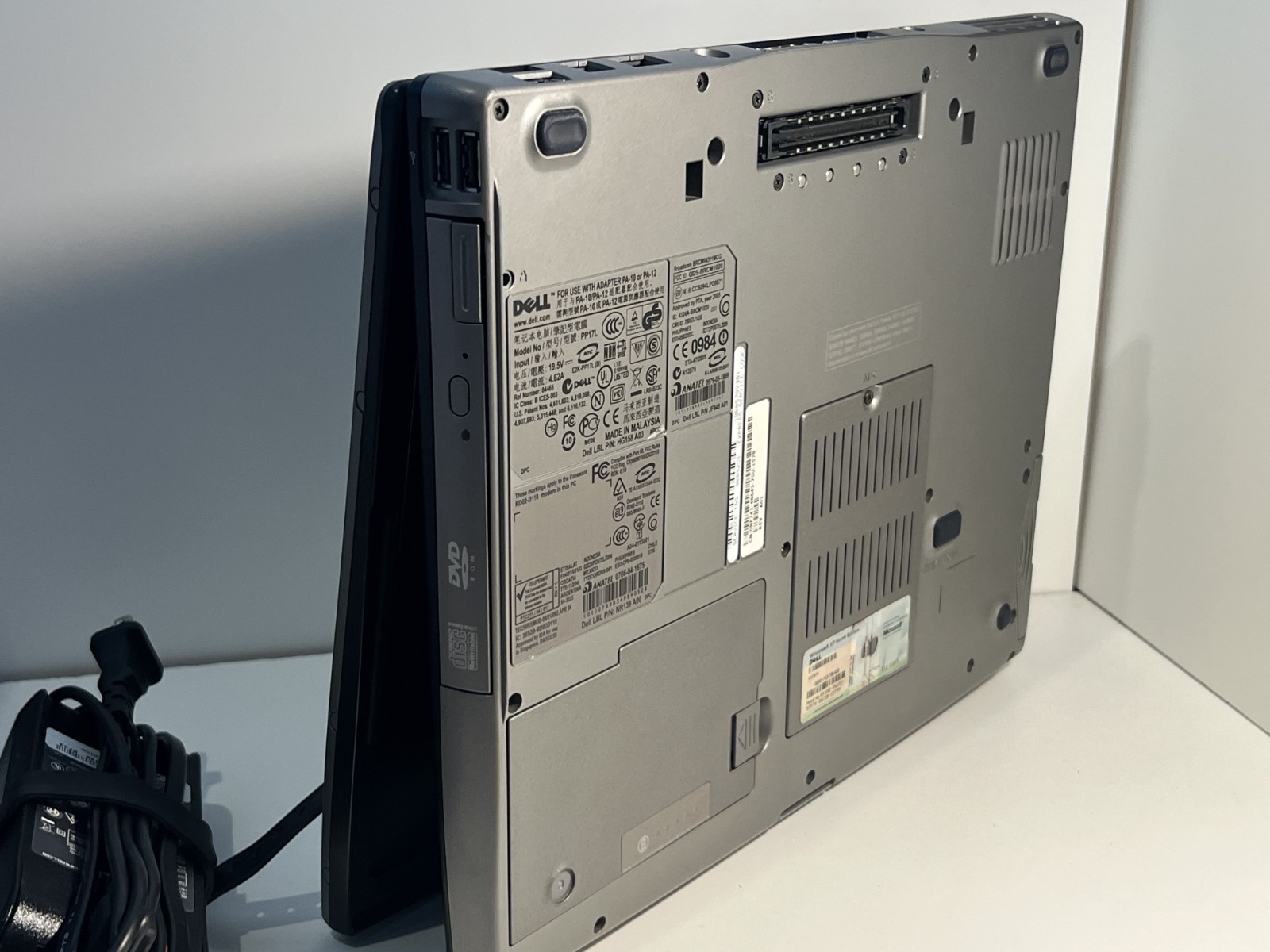 Dell Latitude D520 CORE 2 DUO 2GB 120GB HDD NO OS