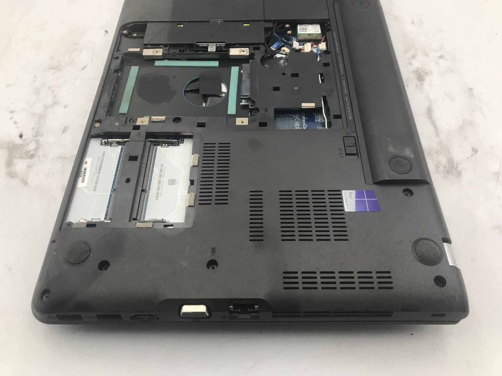 LENOVO THINKPAD E560 – BOOTS TO BIOS – INTEL I5 6200U – NO RAM – READ DESC – BB