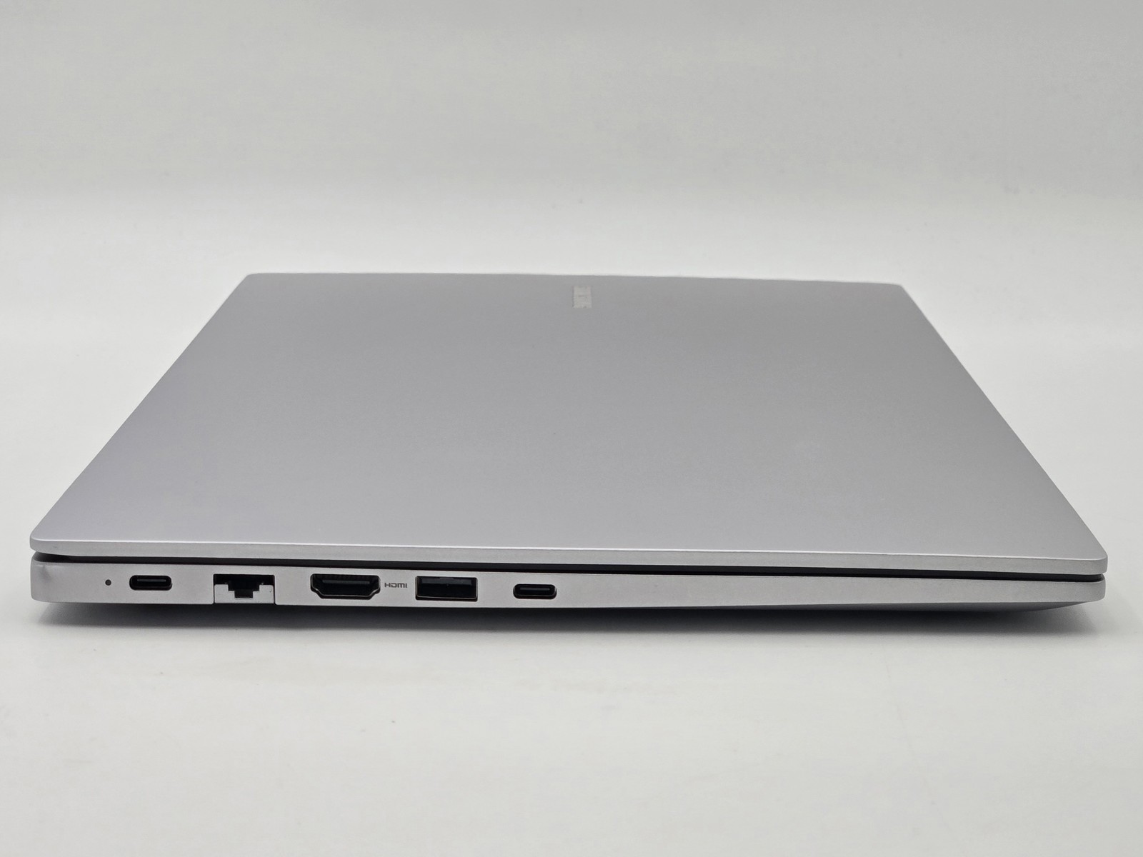 Samsung Galaxy Book 4 15″ FHD 7 150U 512GB SSD 16GB W11 Webcam Backlit FP Reader
