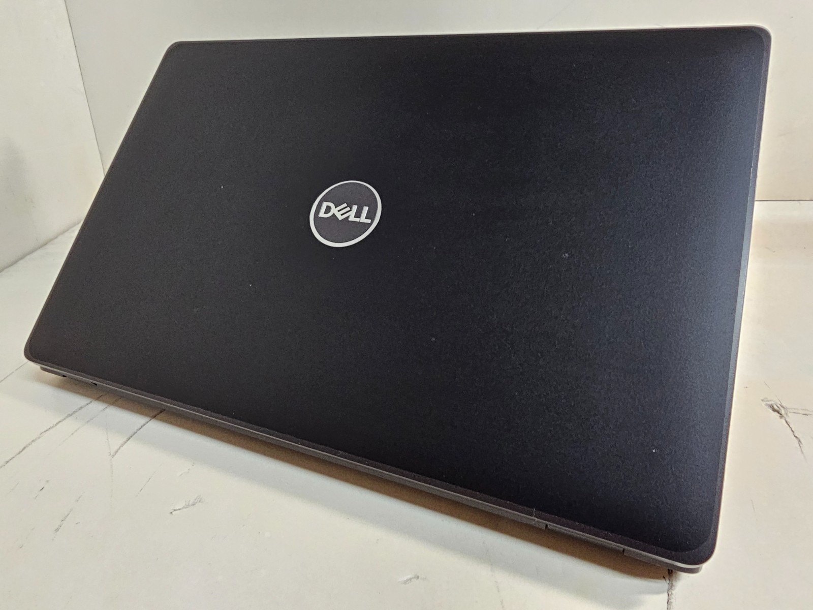 Dell Precision 3540 Laptop – 1.6 GHz i5-8365U 8GB 256GB SSD Webcam 15.6″ – SP01