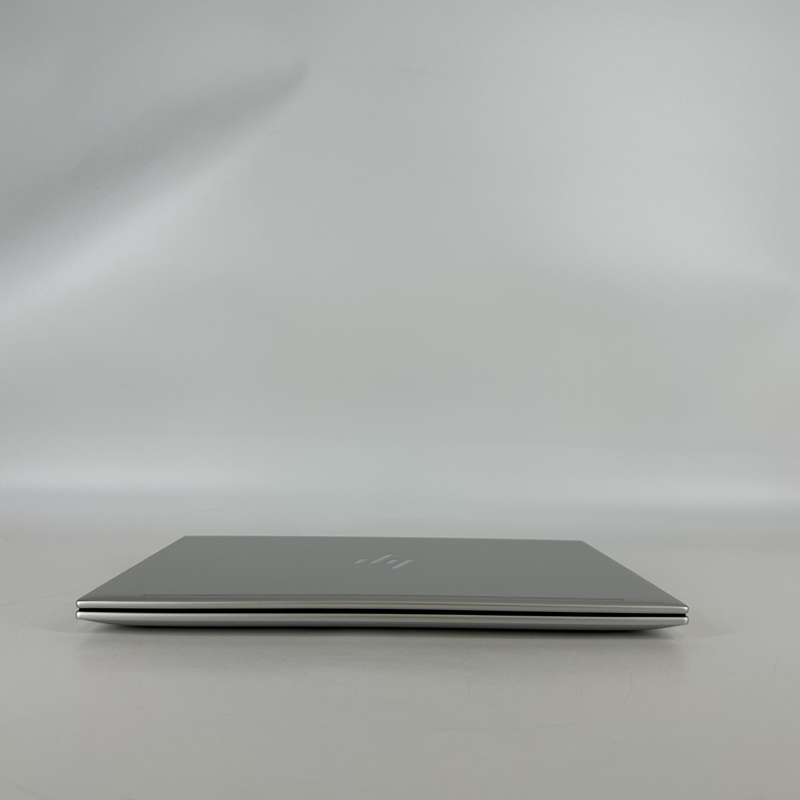 HP Elitebook 845 G11 14 FHD+ 3.3 GHz Ryzen 7 PRO 8840U 32GB 512GB SSD Excellent