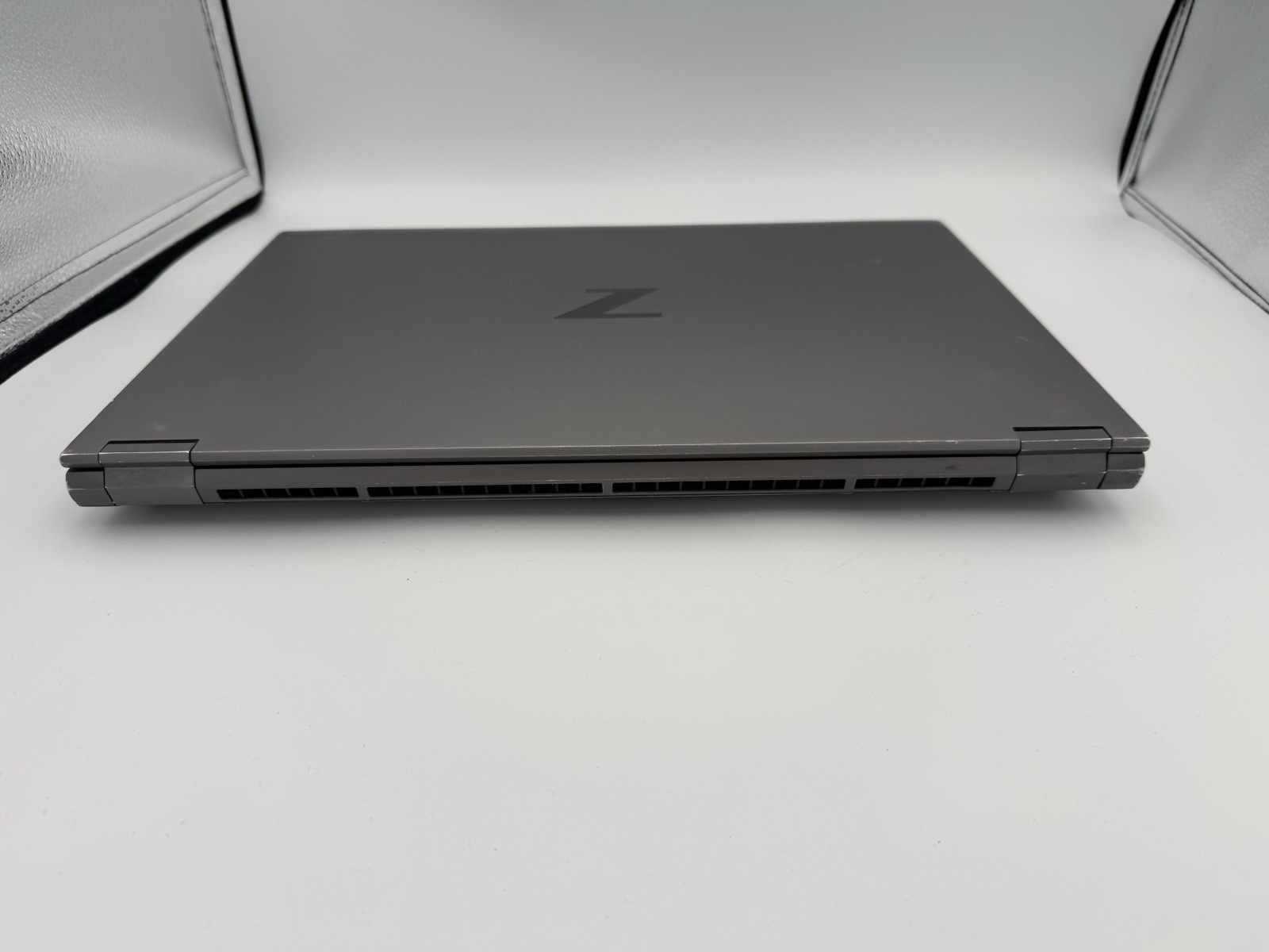 HP ZBook Fury 15.6” G8 WS – i7-11800H | 32GB RAM | 1TB SSD | No AC
