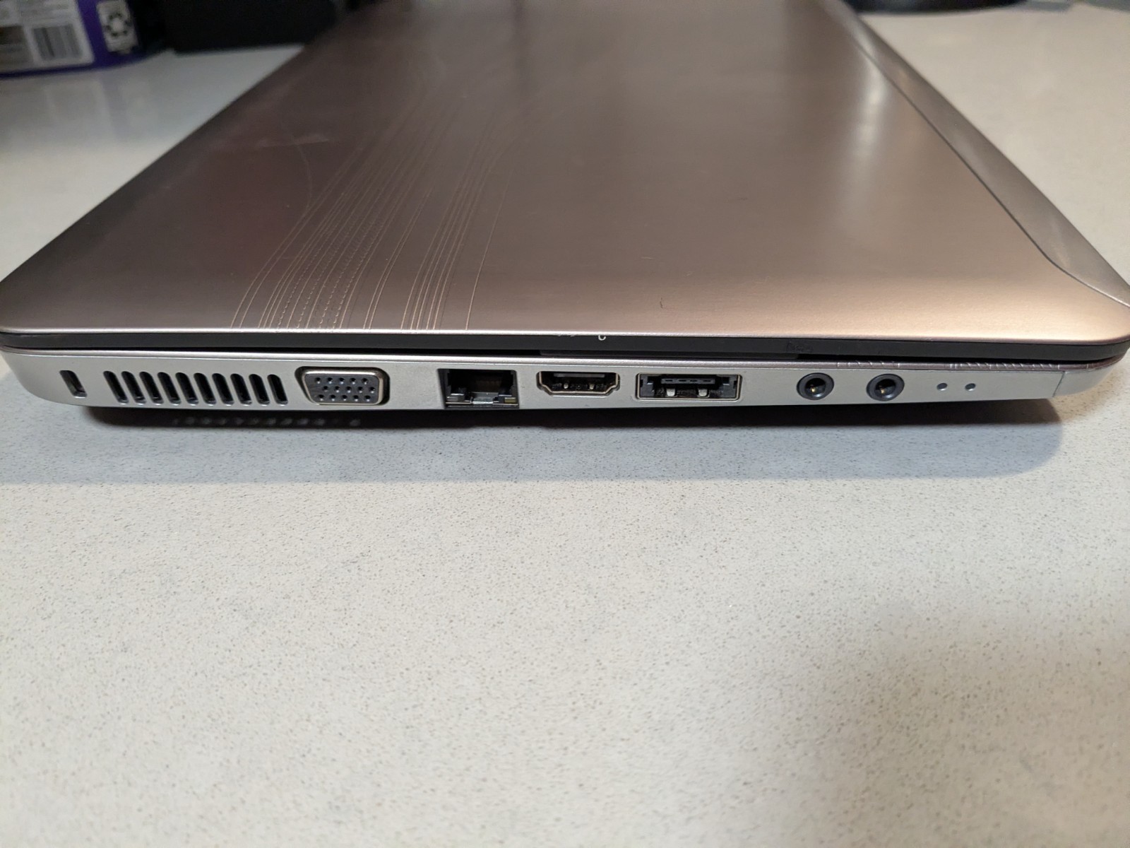 HP Pavilion dm4-1160us 14″ Core i5 2.40GHz 4GB Win 7 Webcam No HDD
